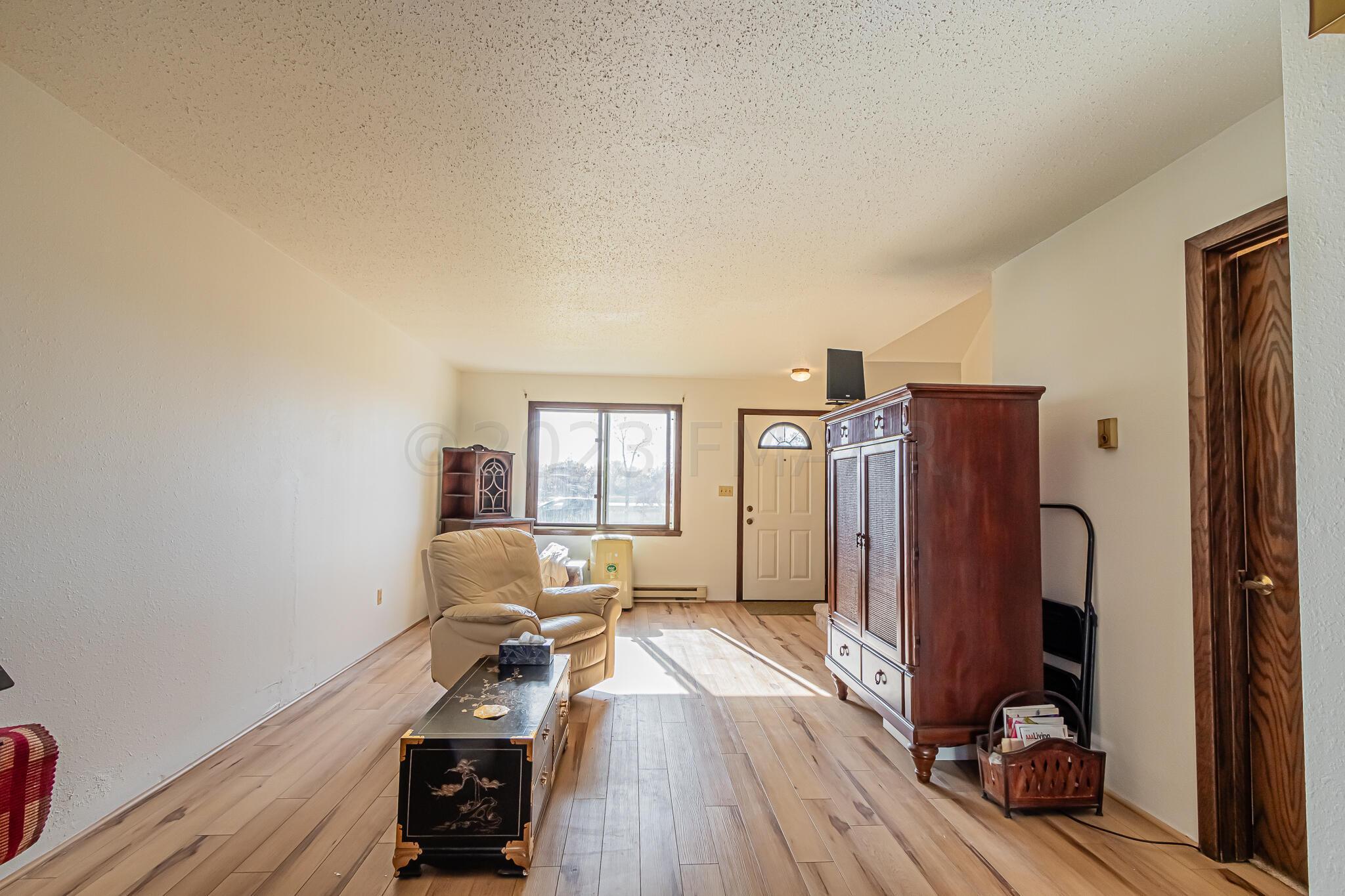 2349 20 1_2 ave s, fargo, nd 58103-21