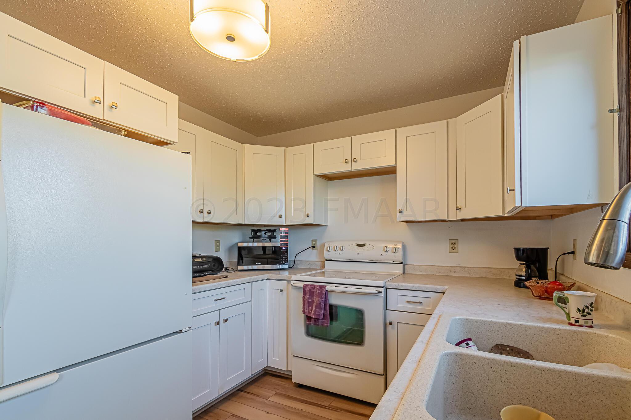 2349 20 1_2 ave s, fargo, nd 58103-27