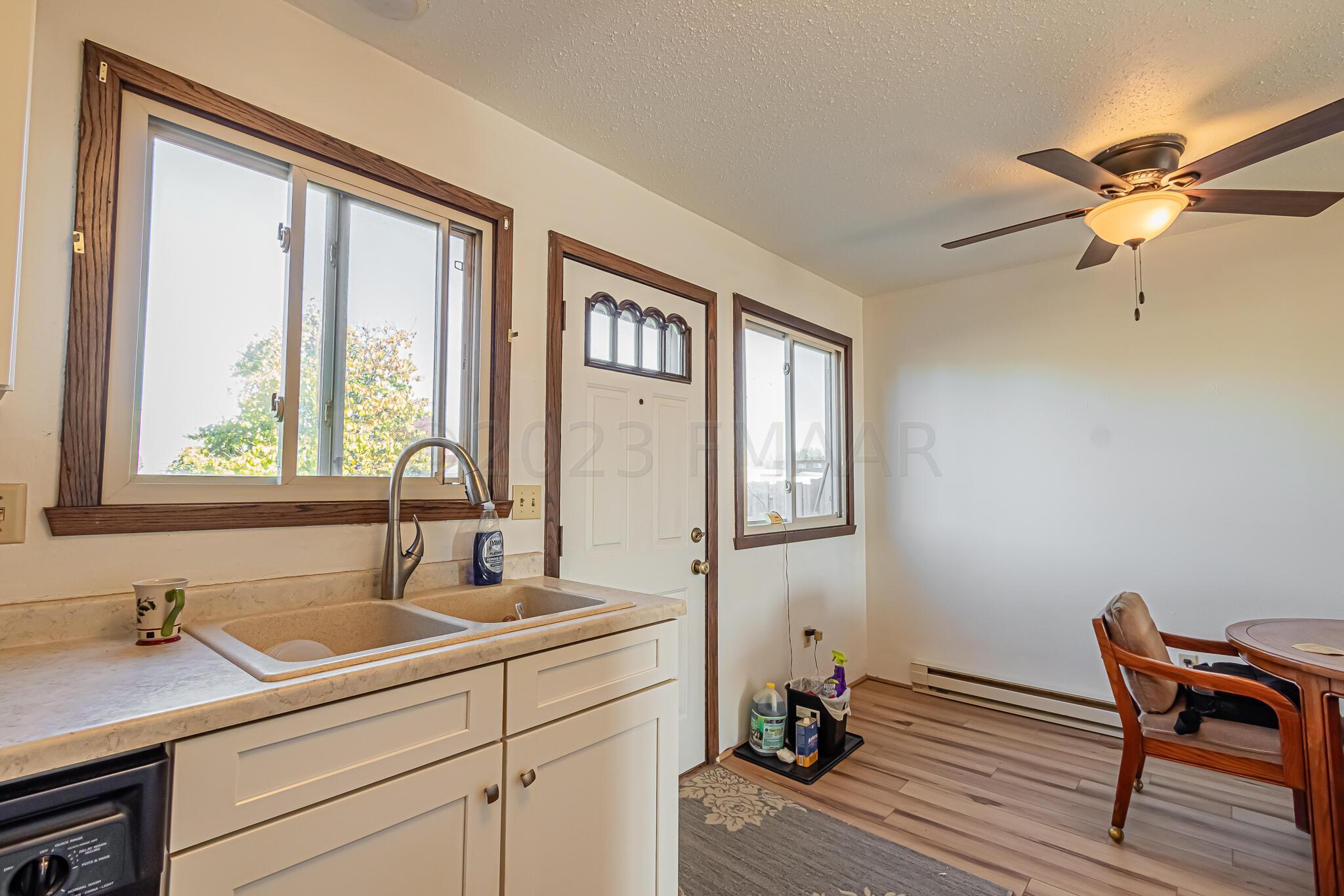 2349 20 1_2 ave s, fargo, nd 58103-29