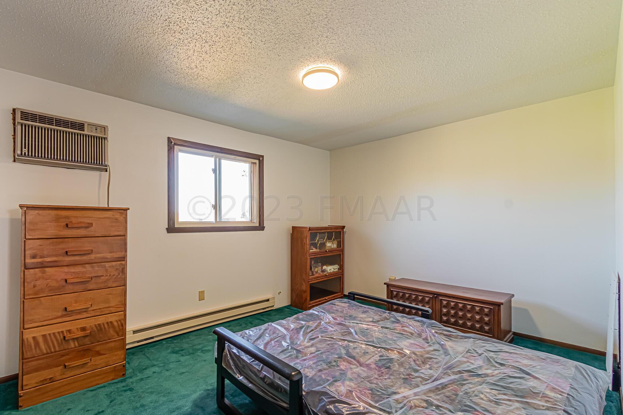 2349 20 1_2 ave s, fargo, nd 58103-03
