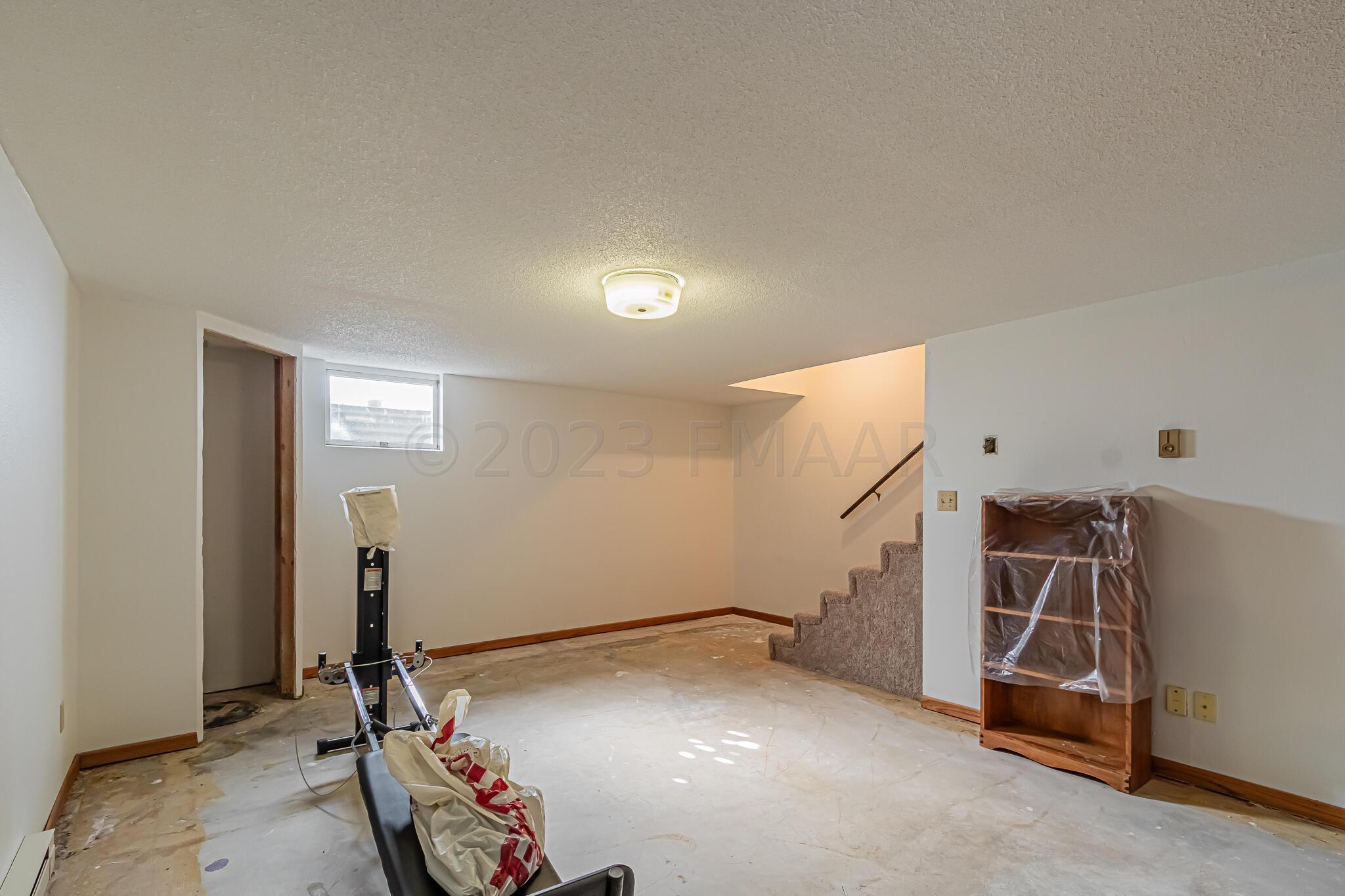 2349 20 1_2 ave s, fargo, nd 58103-11