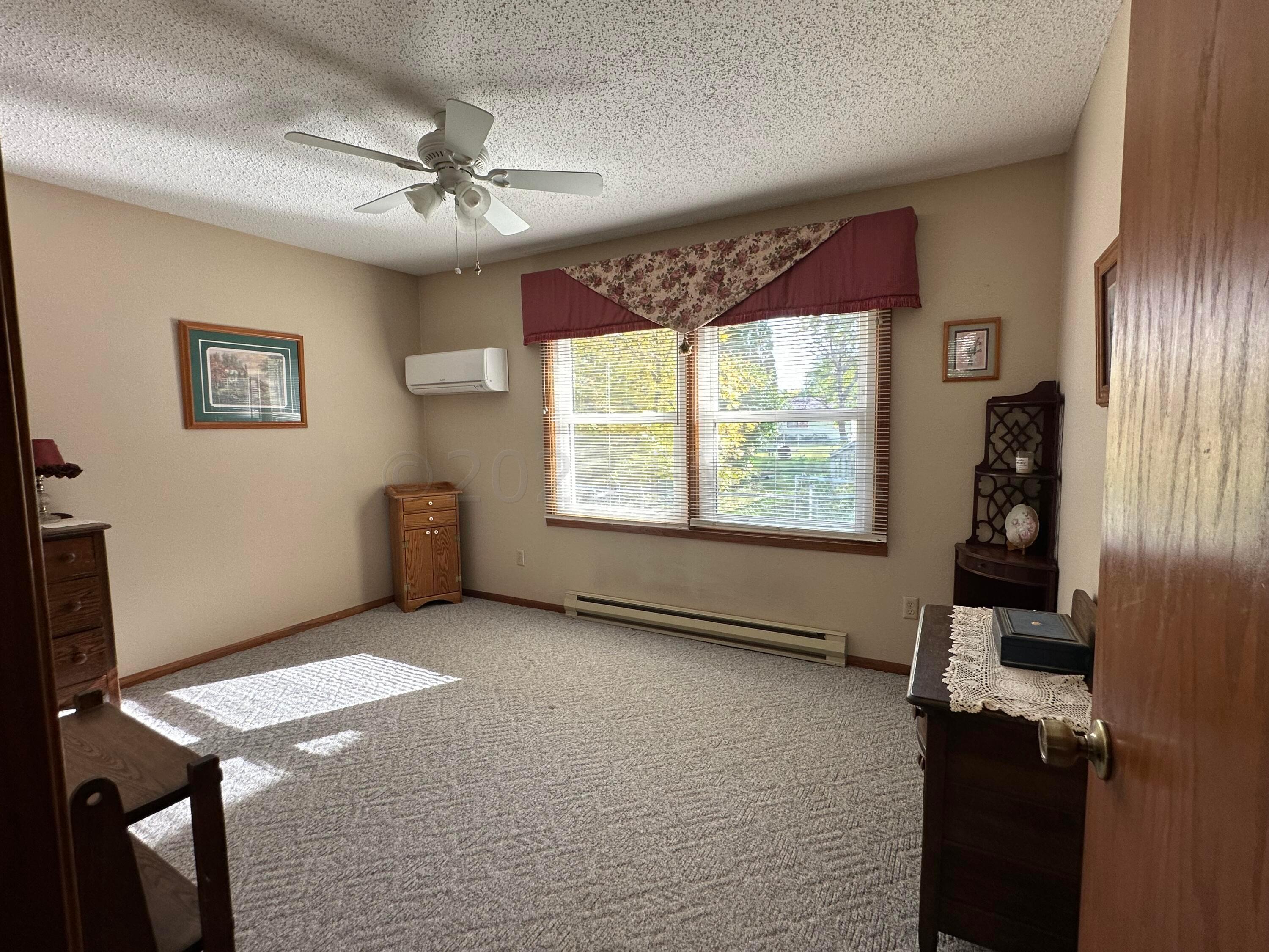 SE bedroom