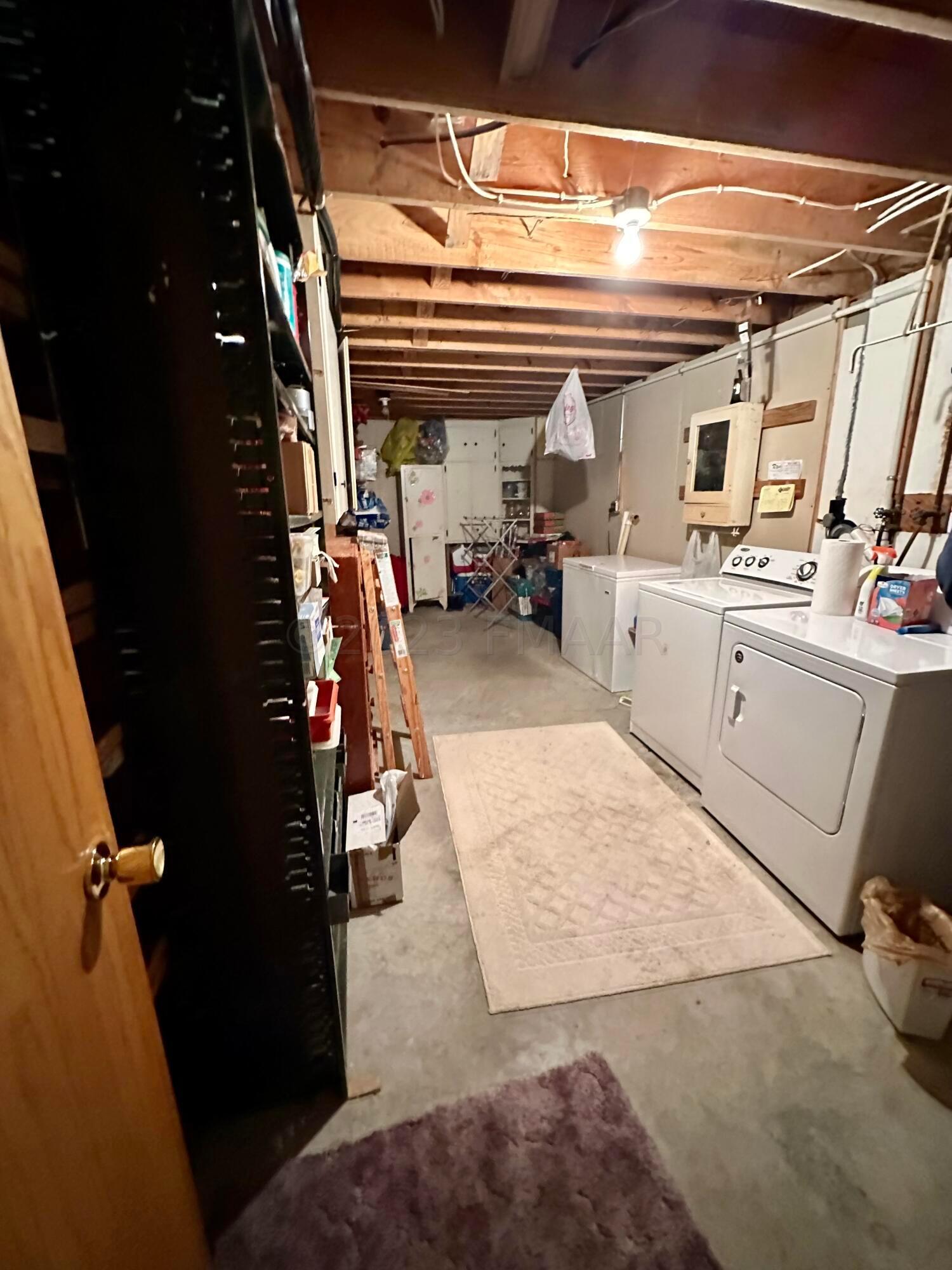 Storage/laundry