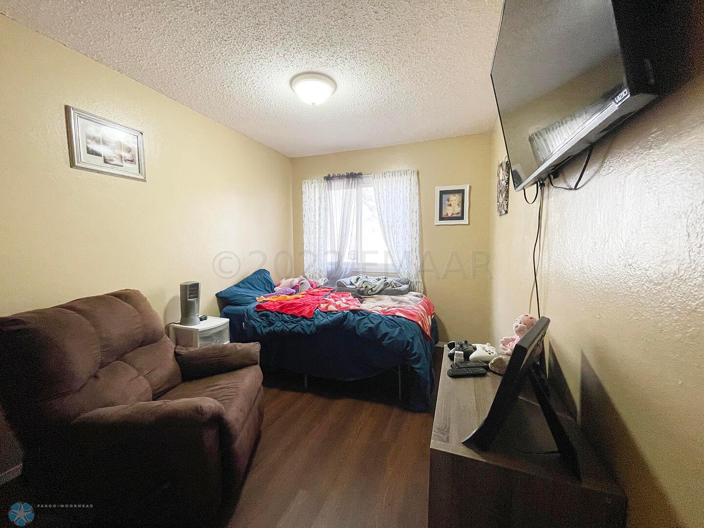 14_3114Bedroom2