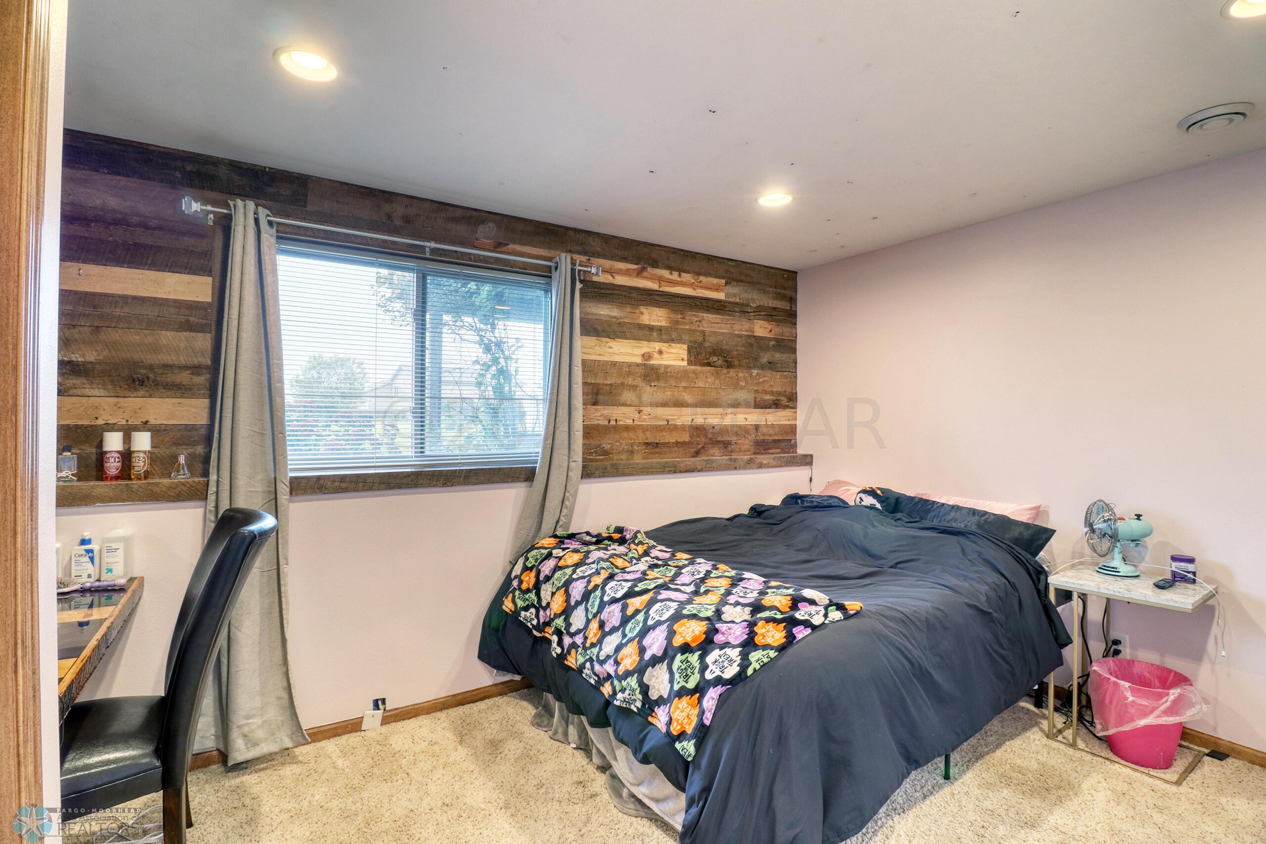 Basement Bedroom1_2