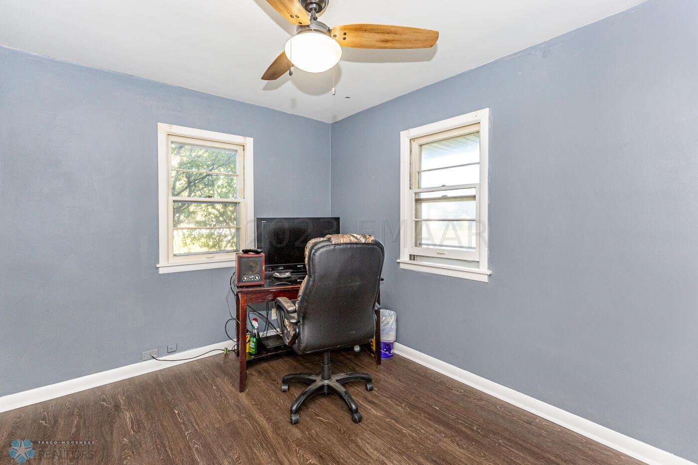 Bedroom/Office