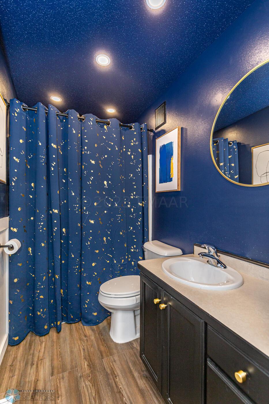 2nd Upper Level Bathroom