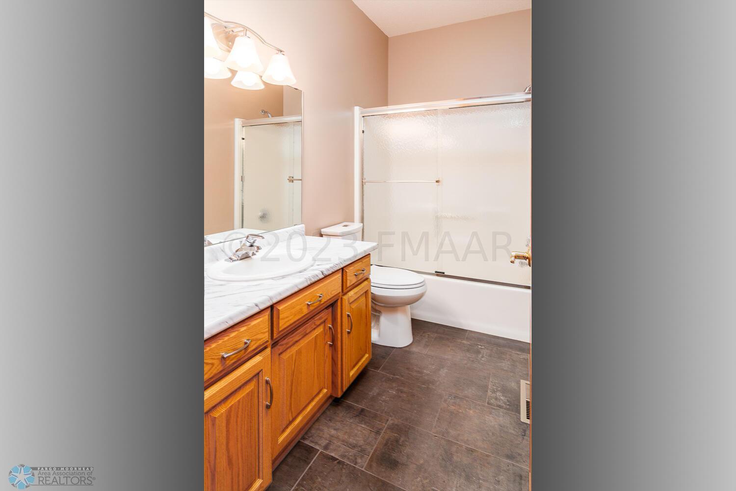 Main Floor Full Bath