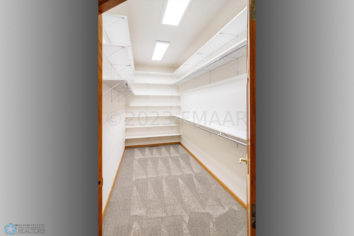 Walk-in Closet