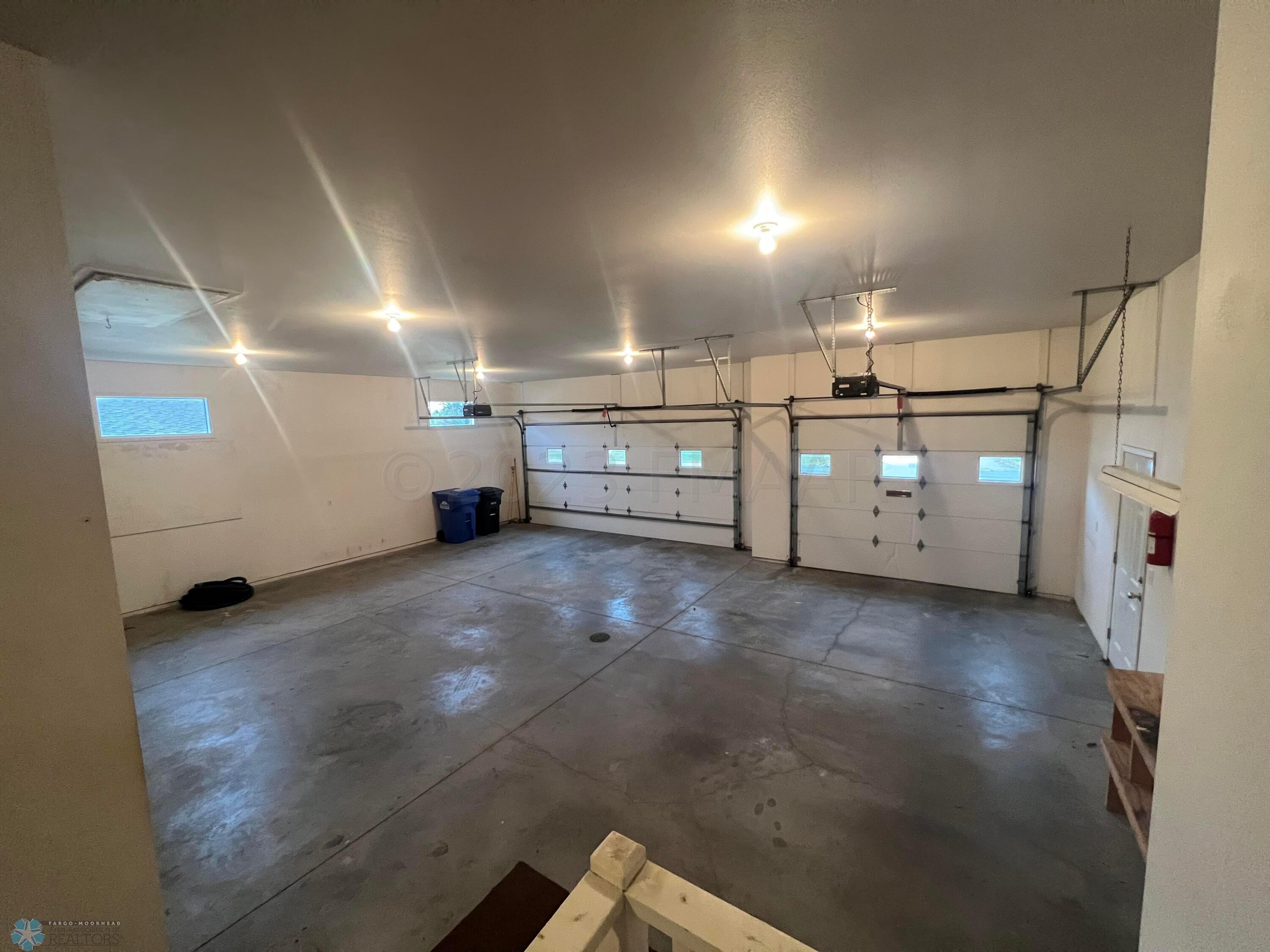 Oversized 3 Stall Garage