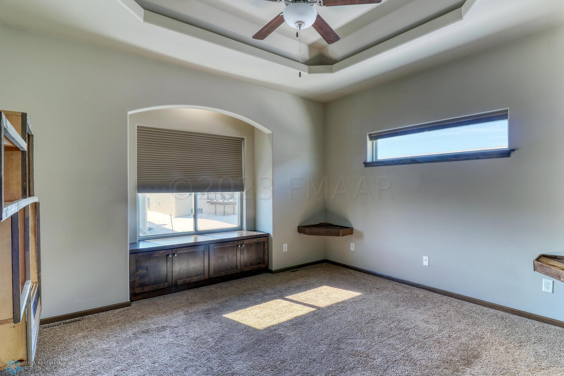 Master Bedroom1_3