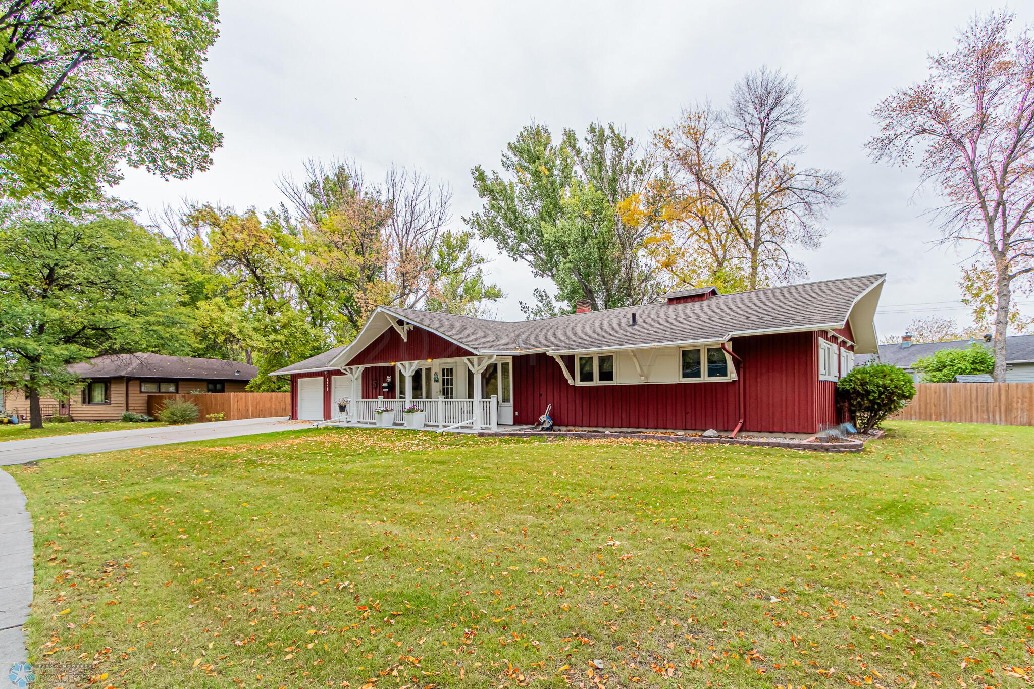 1830 7th St S, Fargo, ND 58103-48