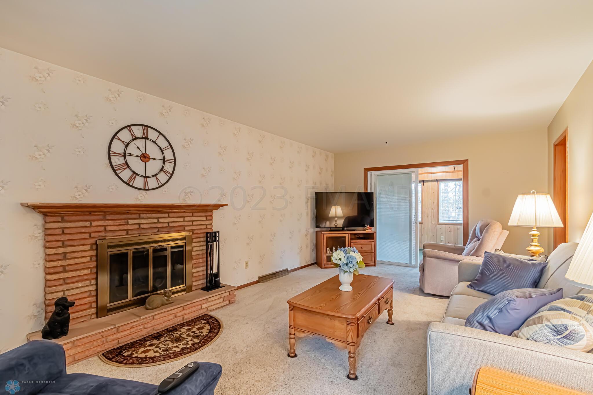 1830 7th St S, Fargo, ND 58103-19