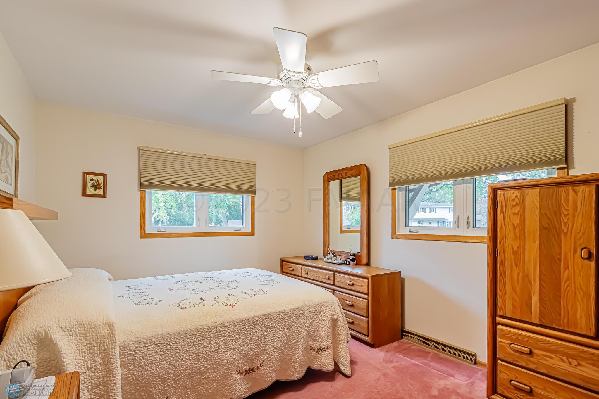 1830 7th St S, Fargo, ND 58103-25