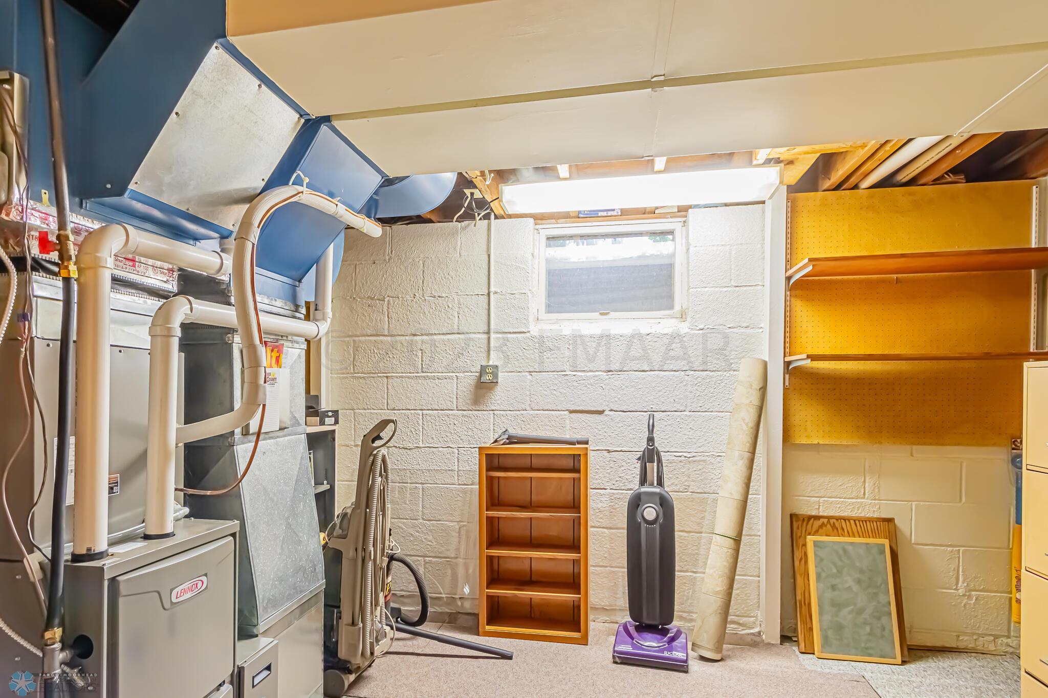 1830 7th St S, Fargo, ND 58103-03