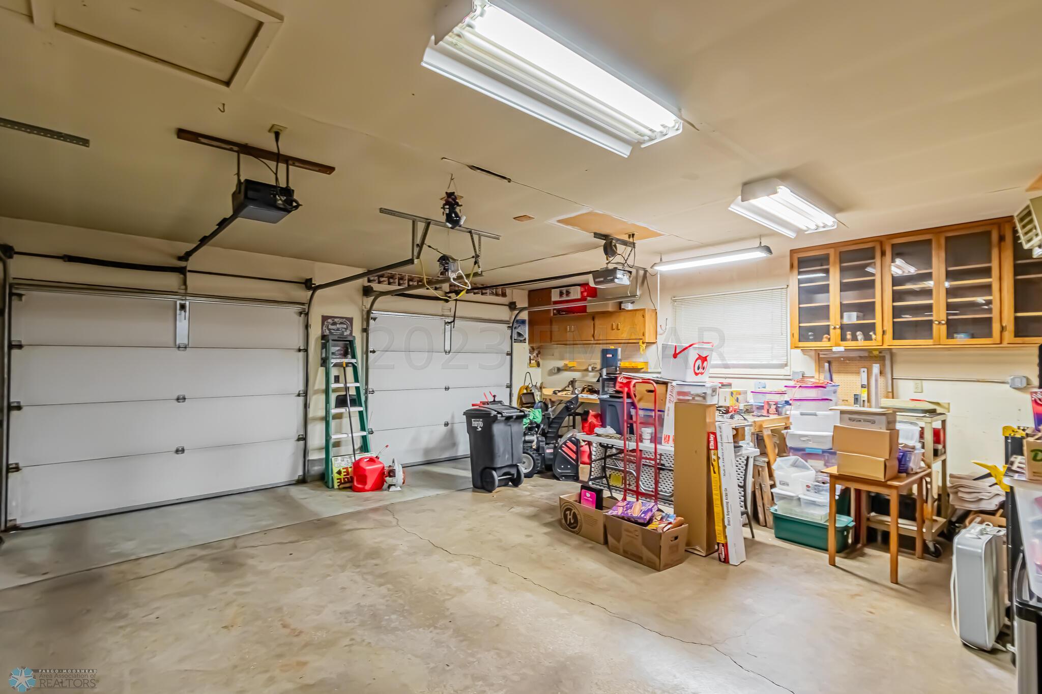 1830 7th St S, Fargo, ND 58103-38