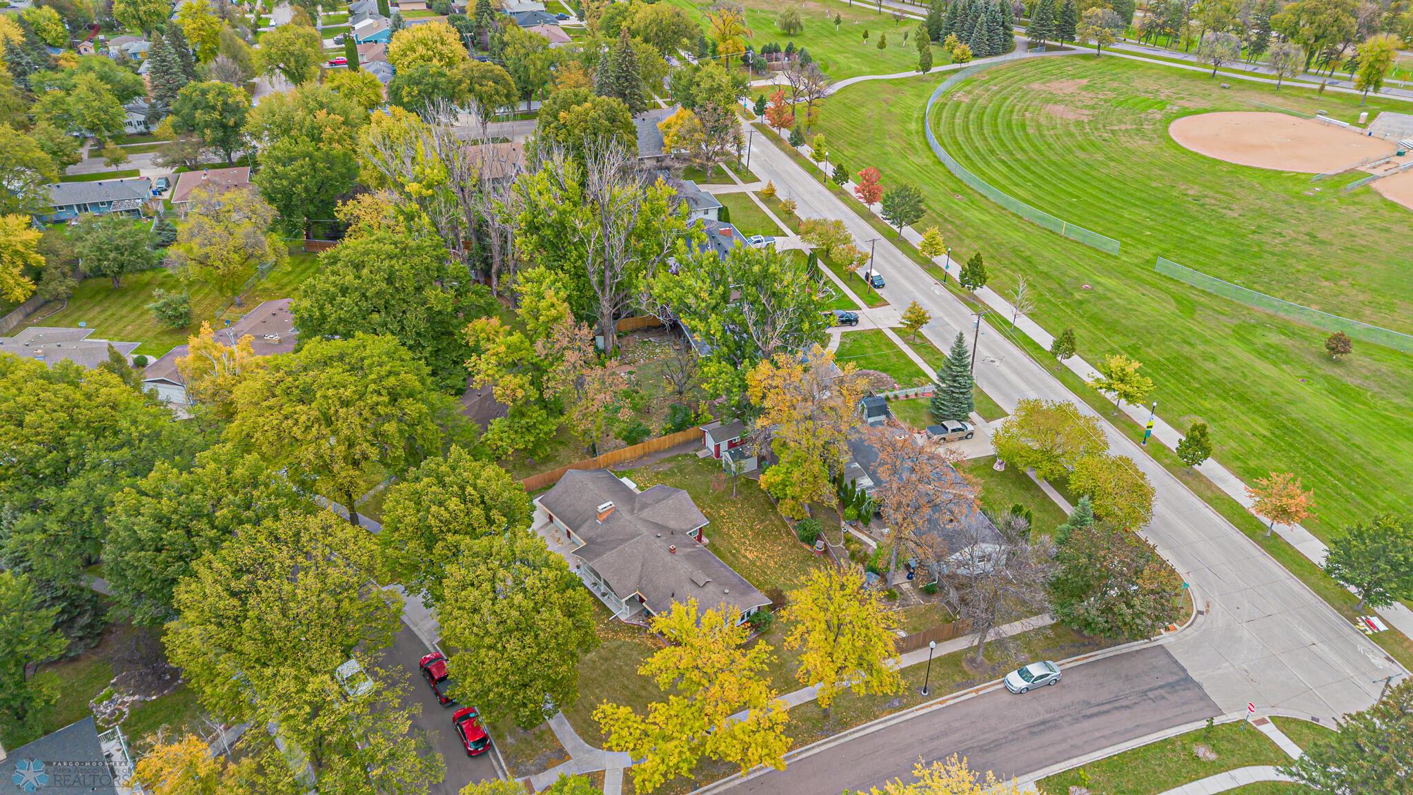 1830 7th St S, Fargo, ND 58103-53