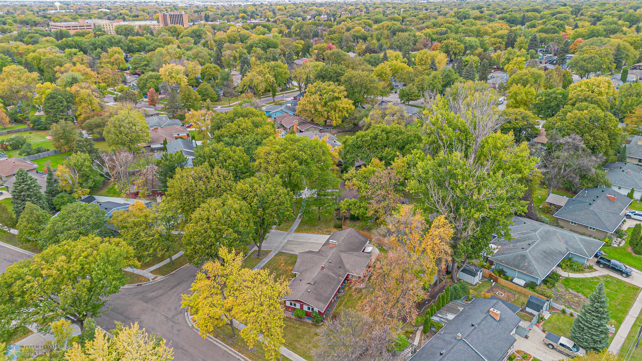 1830 7th St S, Fargo, ND 58103-54