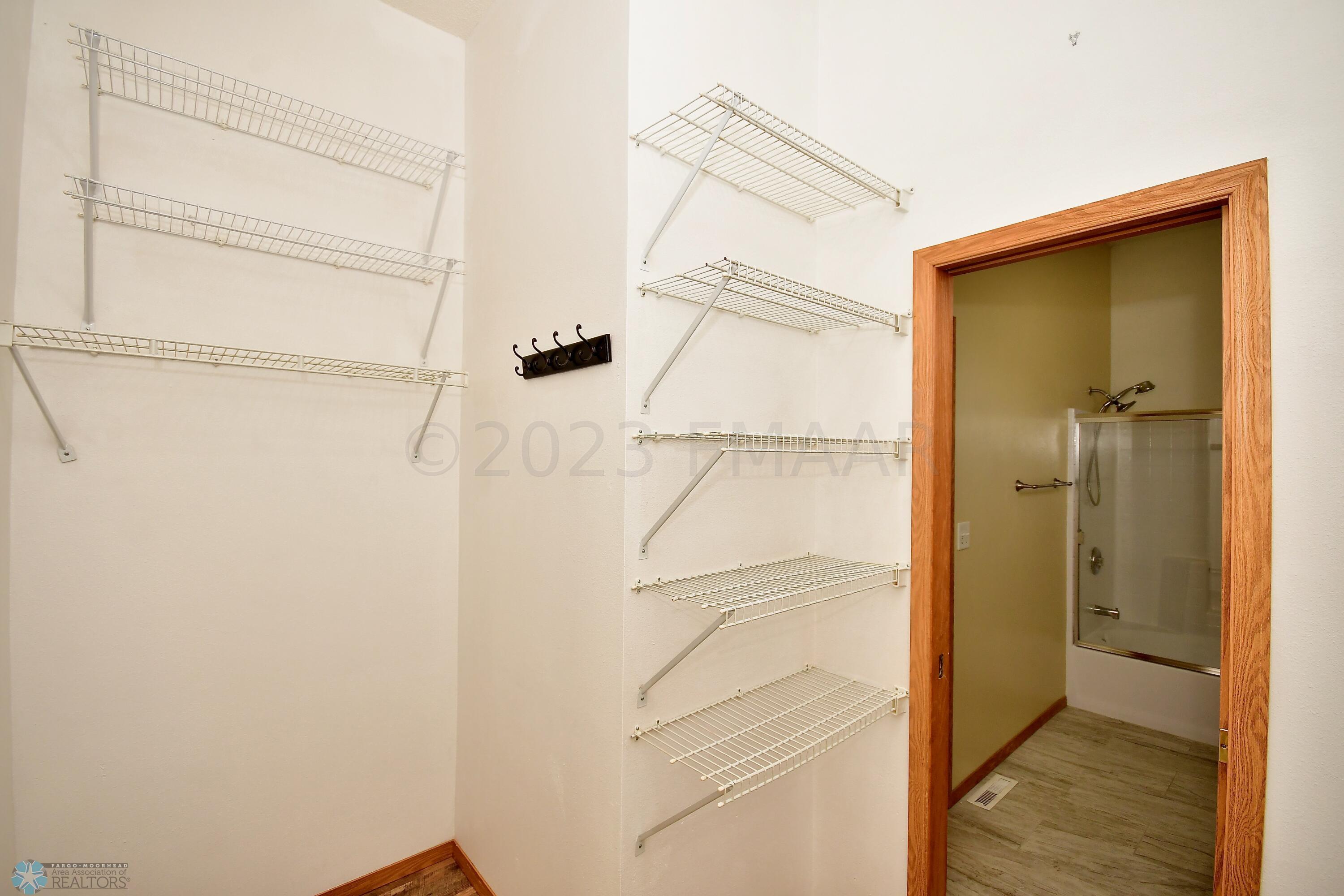 Closet - Main