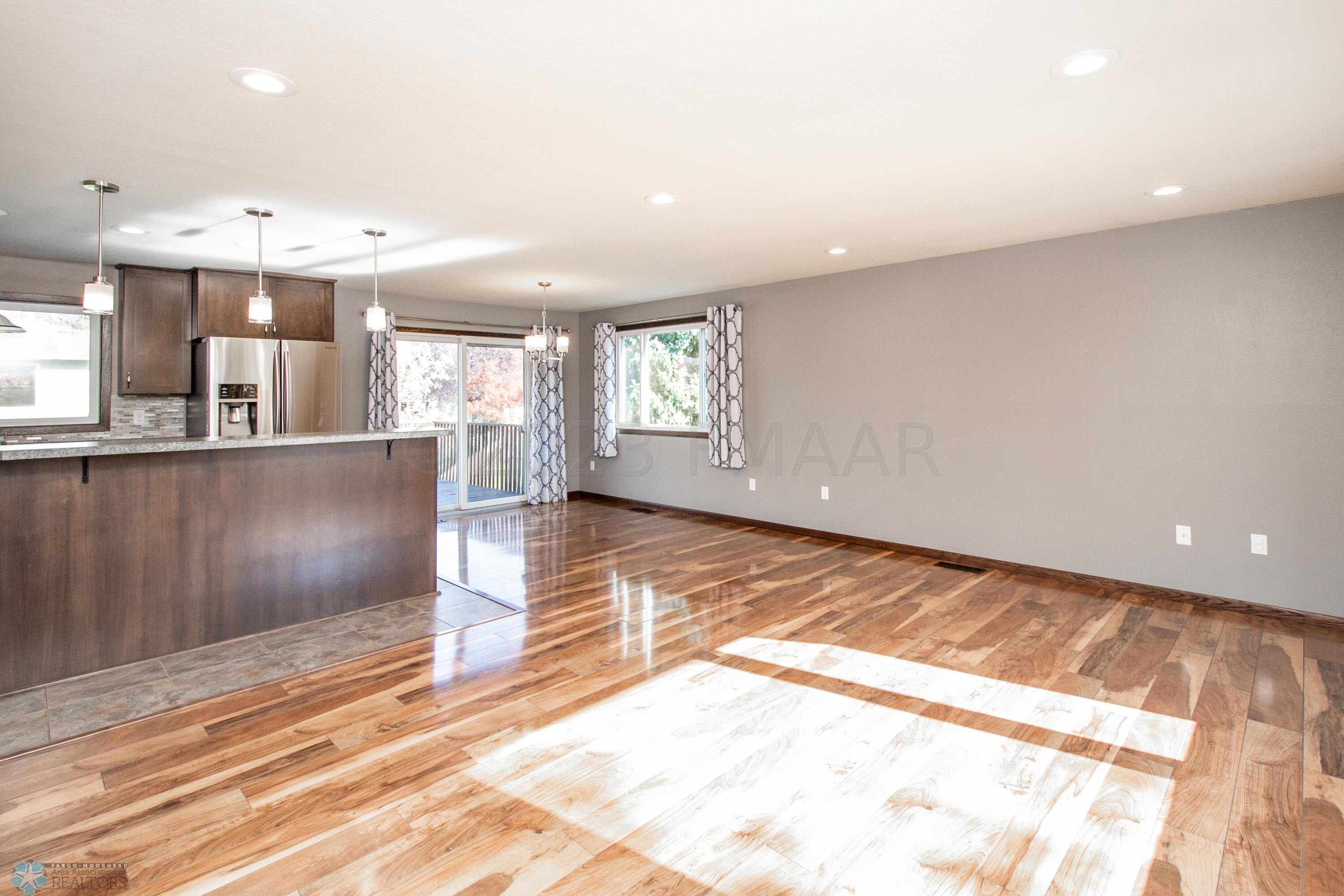 Living Room/Kitchen