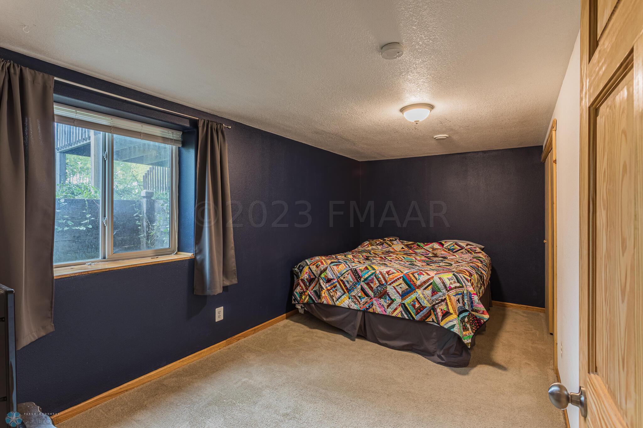 416_Ridge_Crest_Dr-1