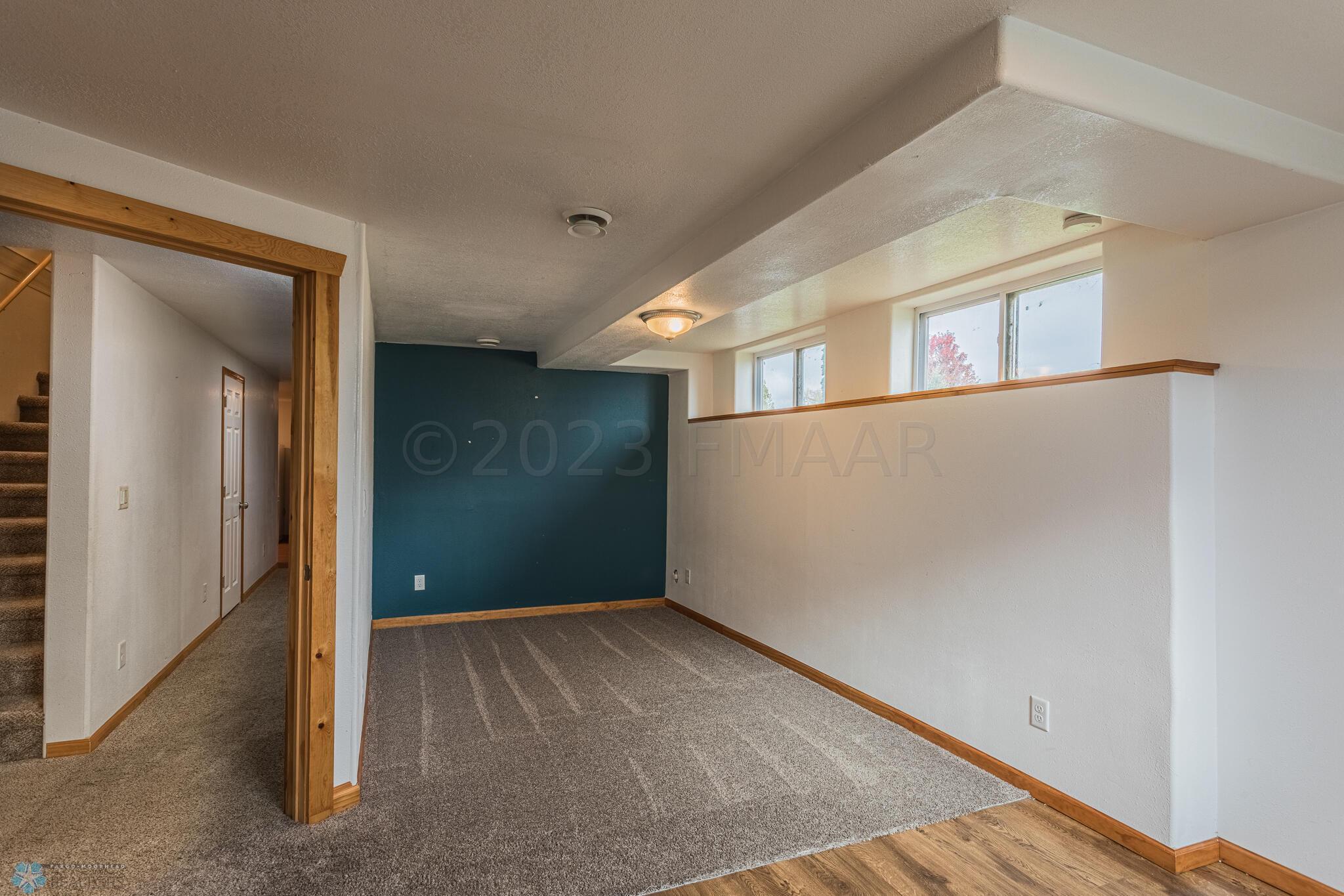 416_Ridge_Crest_Dr-5