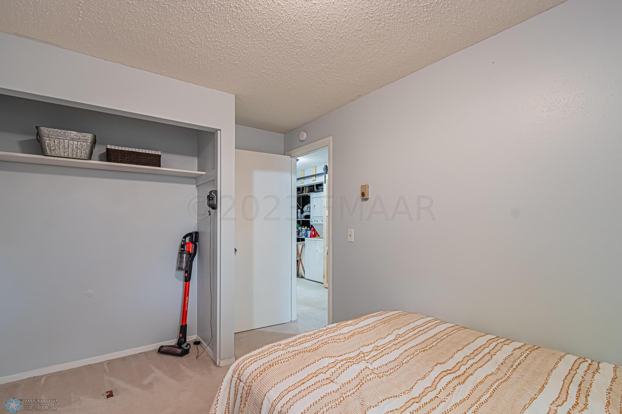 Bedroom2_2