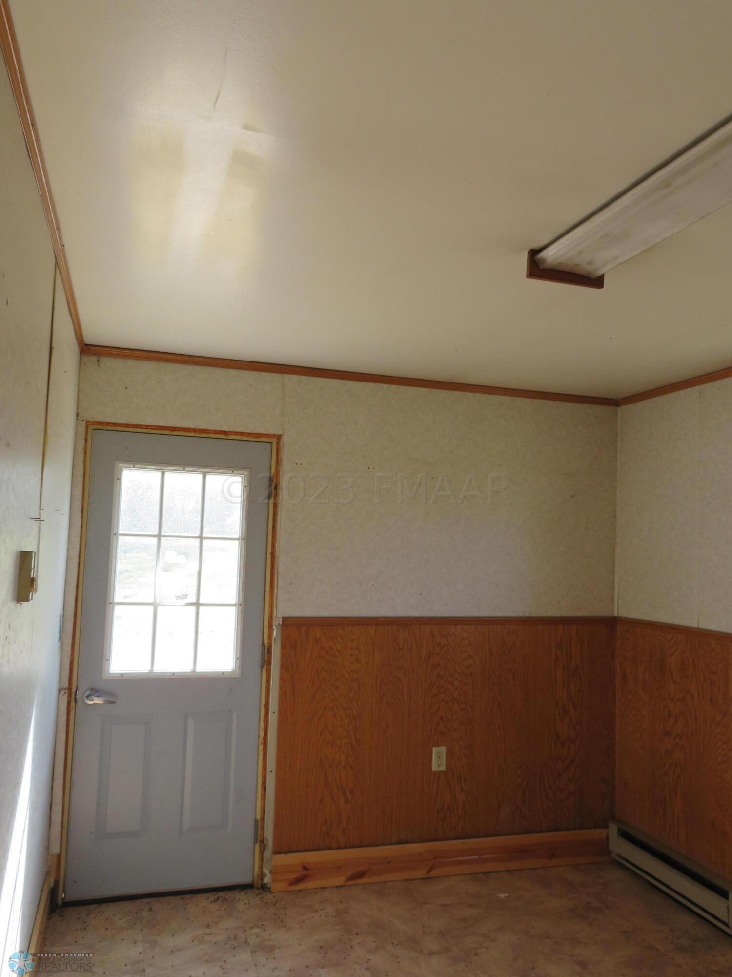 Shop Office2