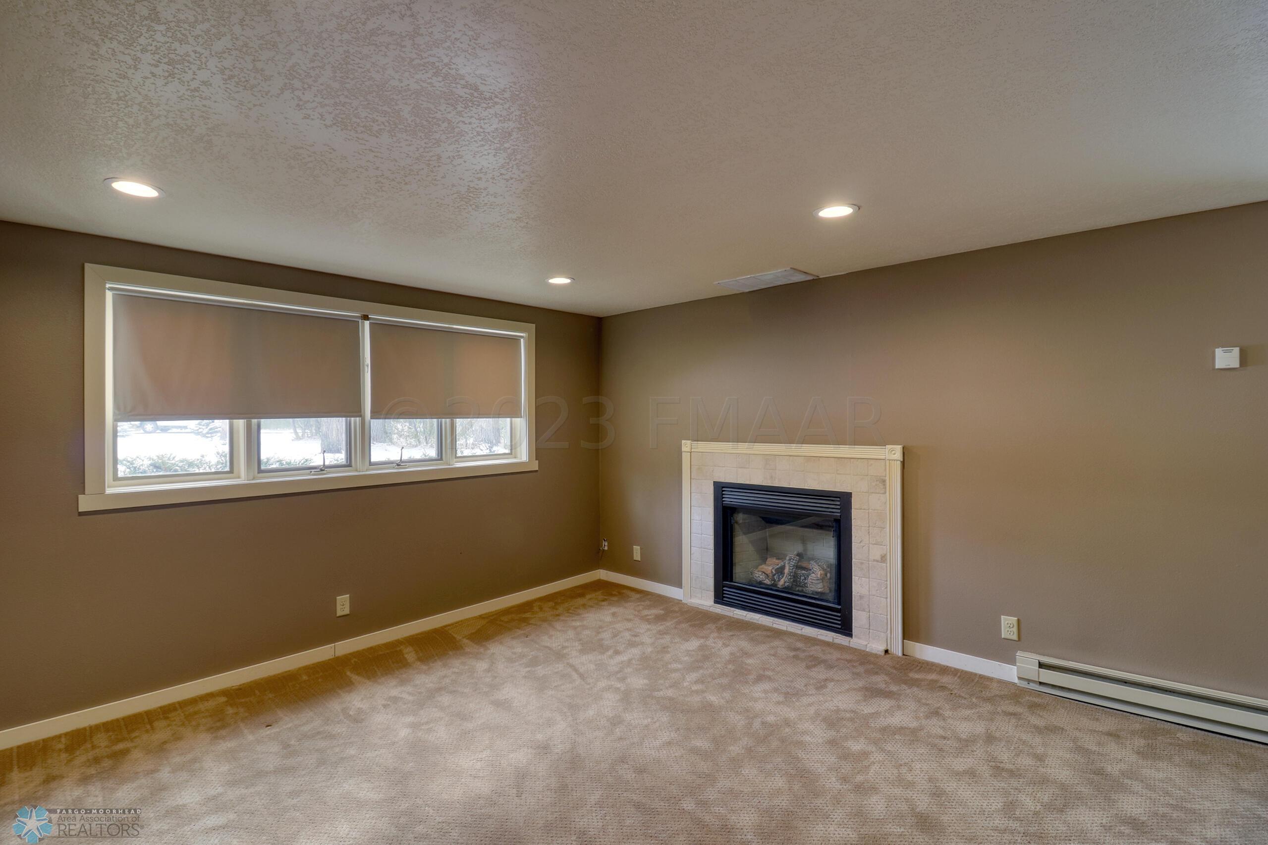 Basement Familyroom1_2
