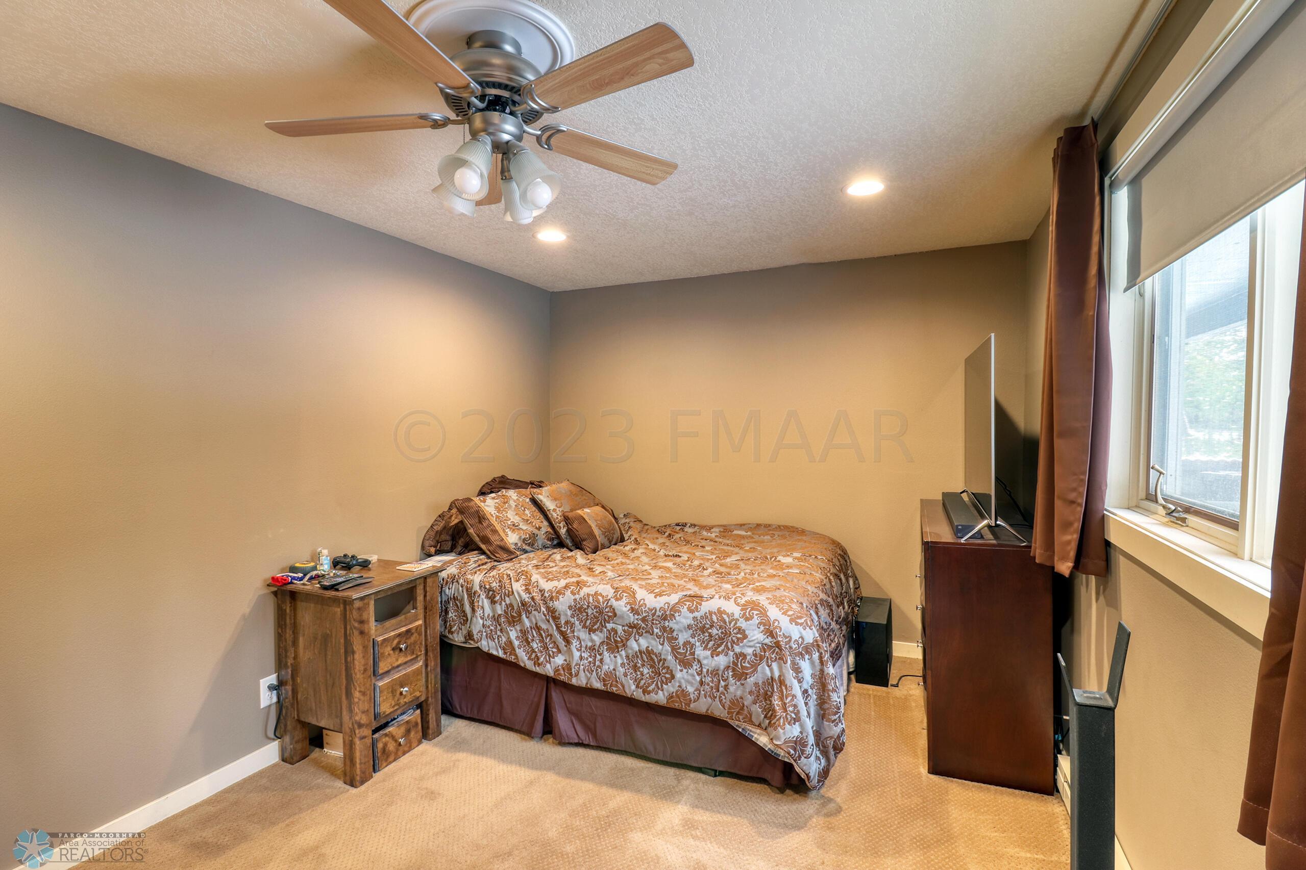 Basement Bedroom2_1