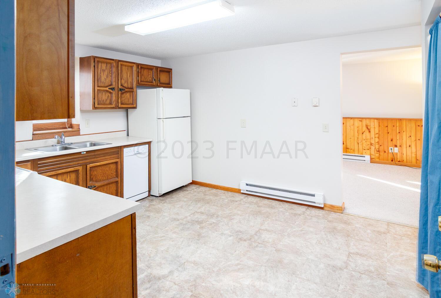 lower level kitchen