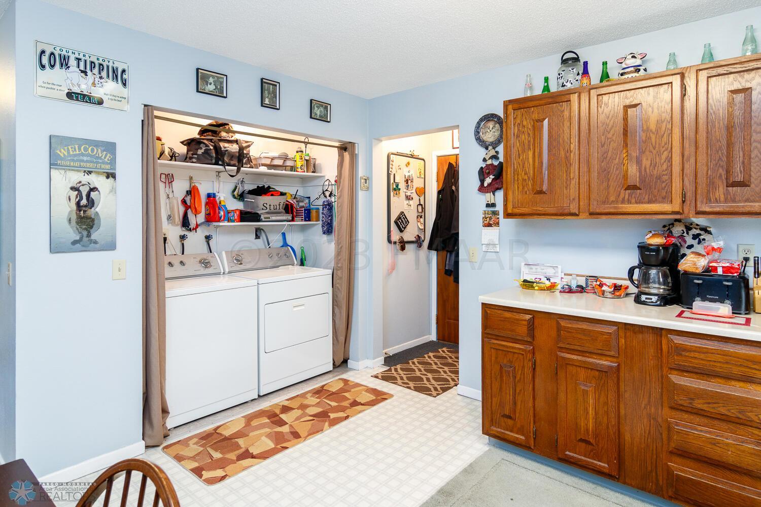 upper kitchen/laundry