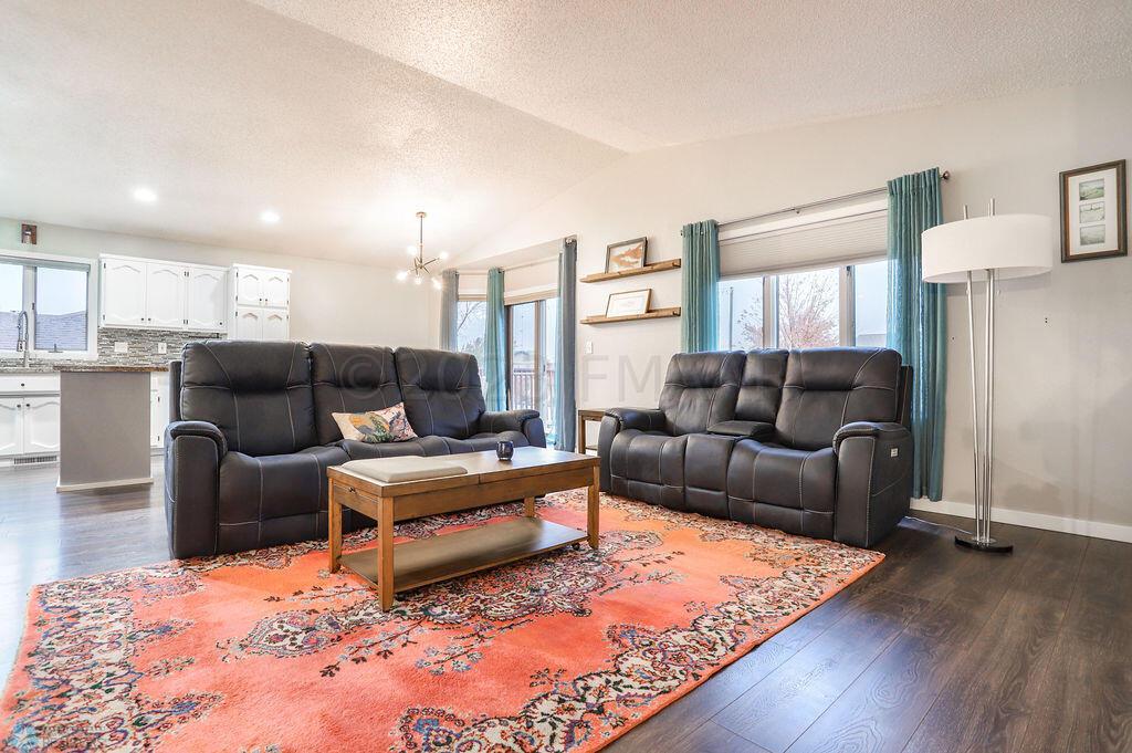 3402 22nd St S, Fargo