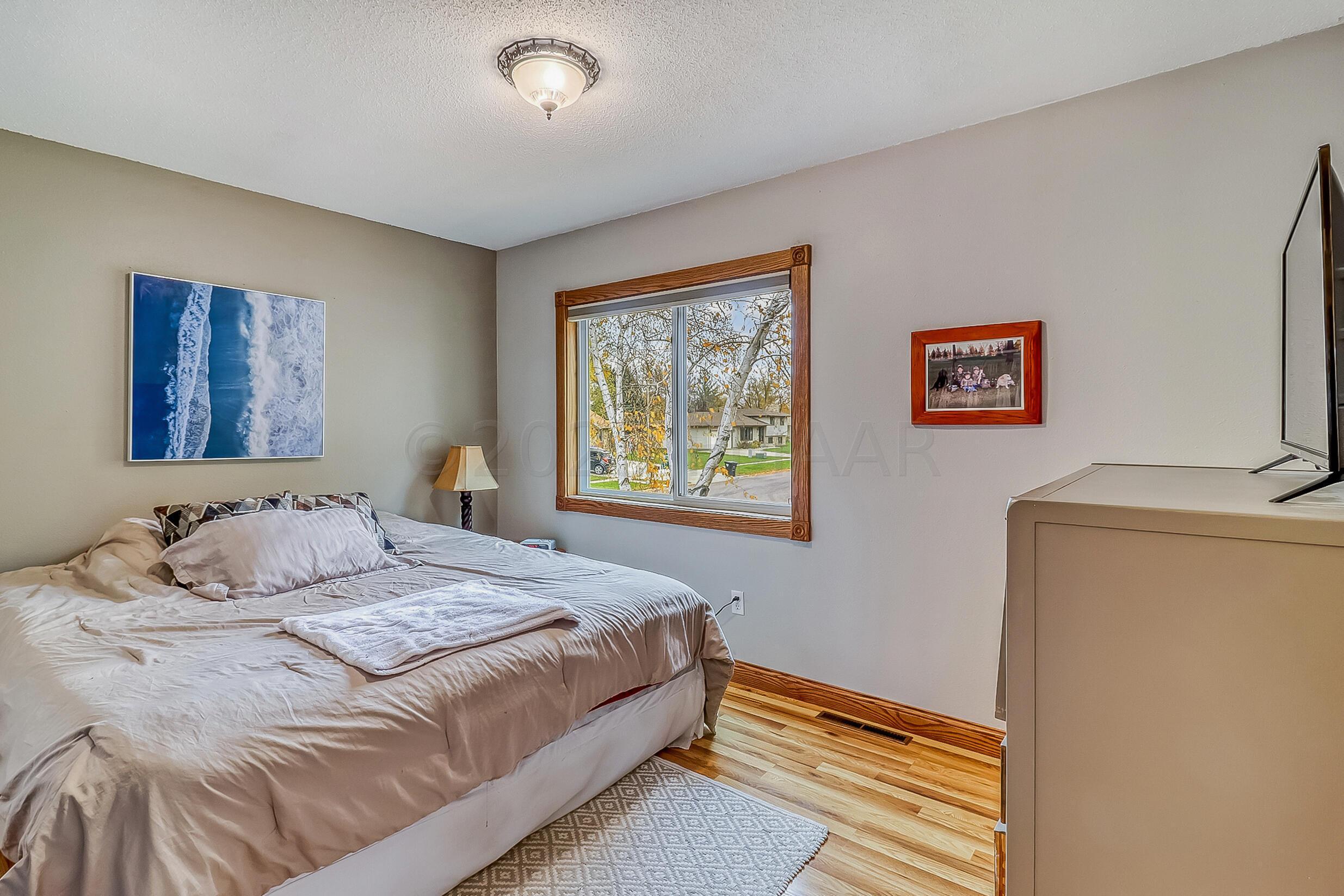 Bedroom1_0