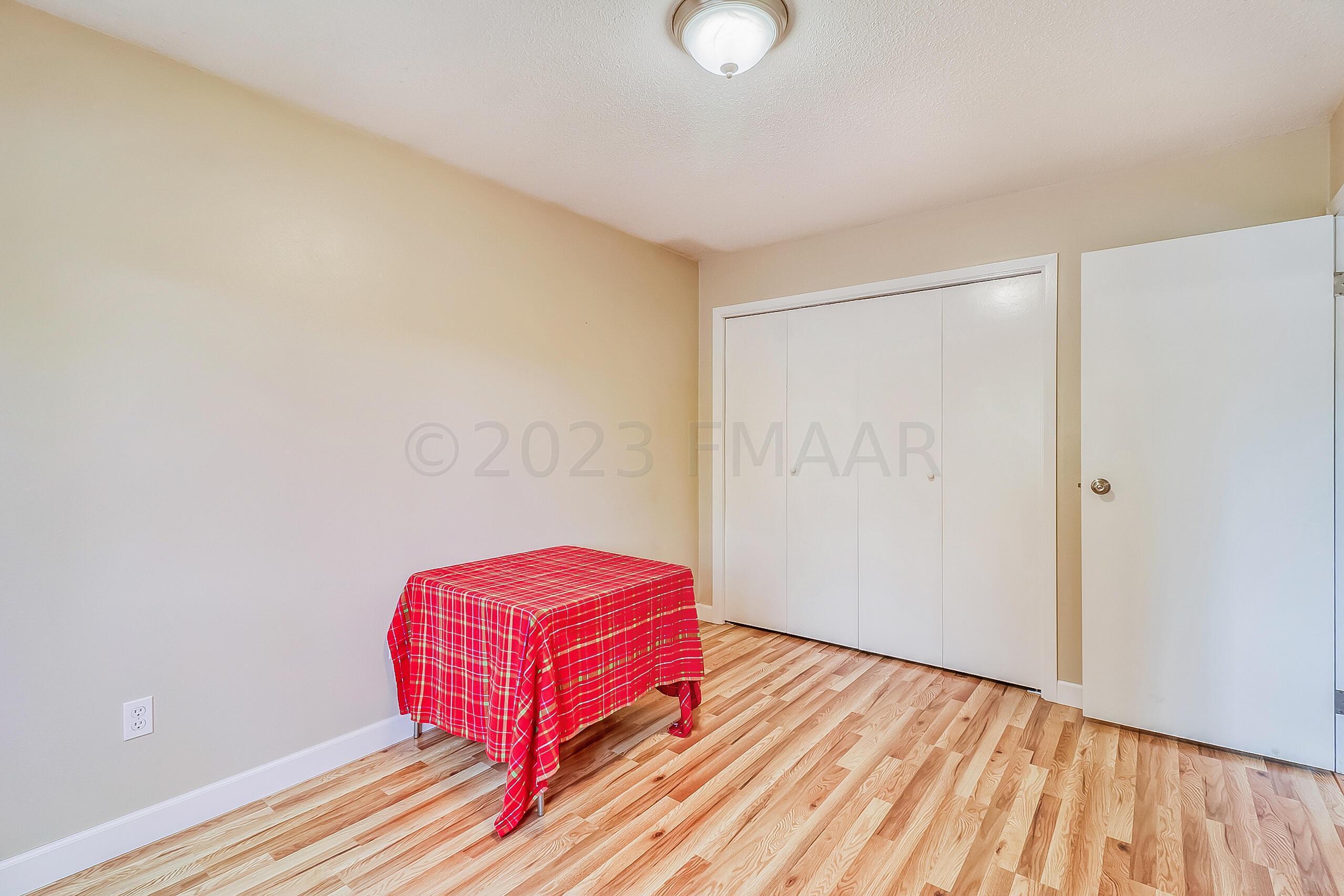 Bedroom2_2