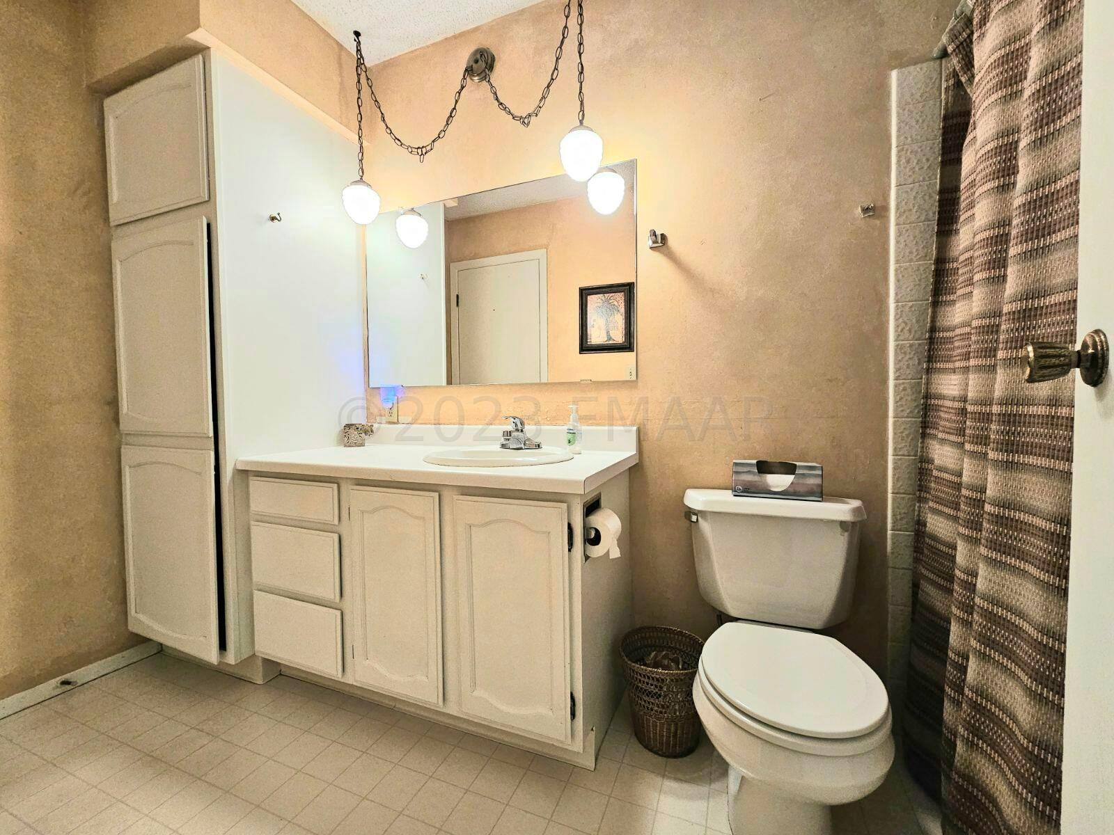 Bathroom upper