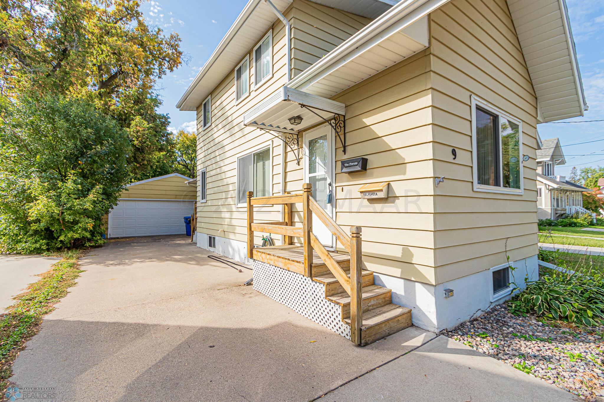 9 N Terrace N, Fargo, ND 58102-04
