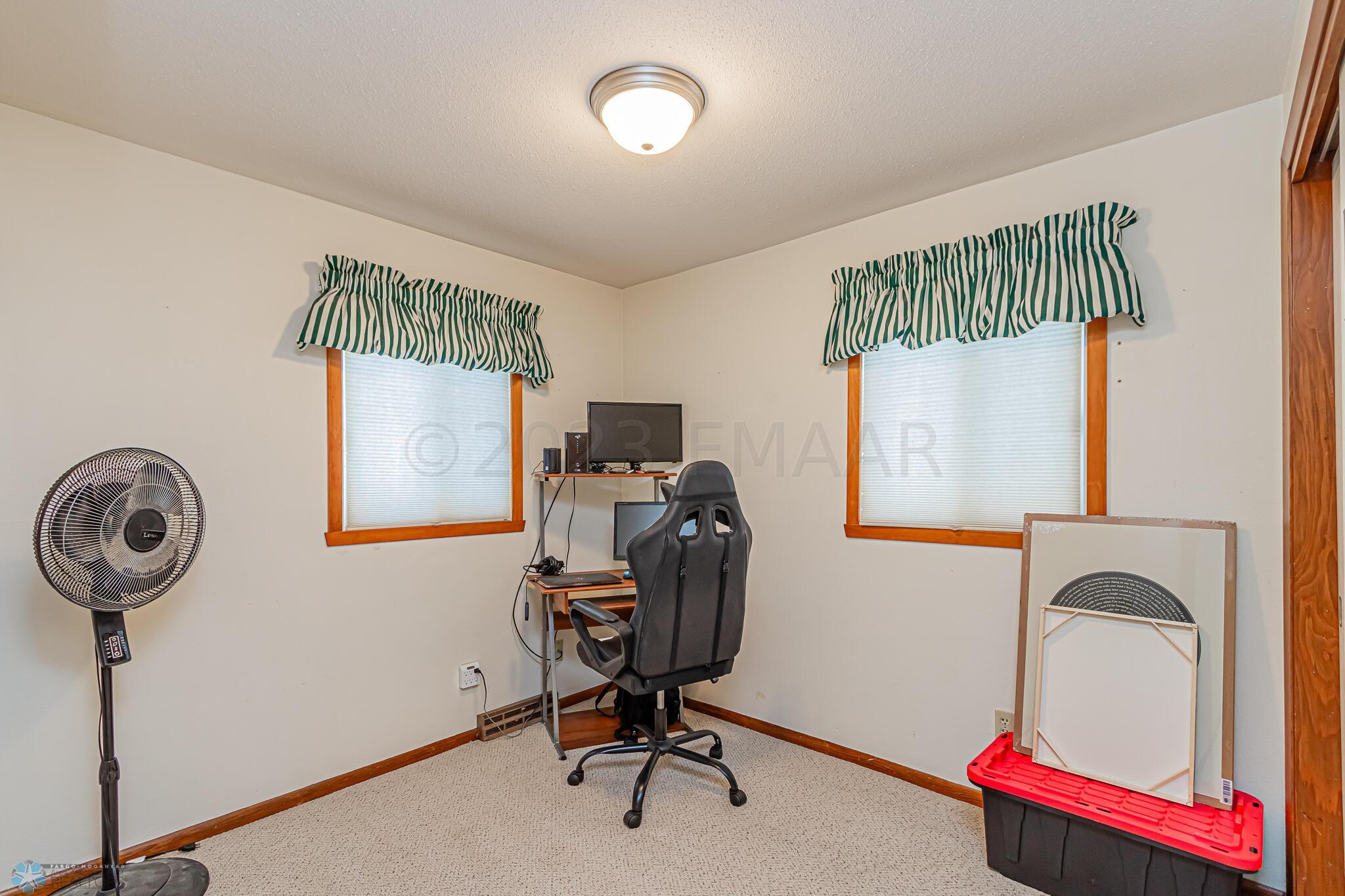 9 N Terrace N, Fargo, ND 58102-10