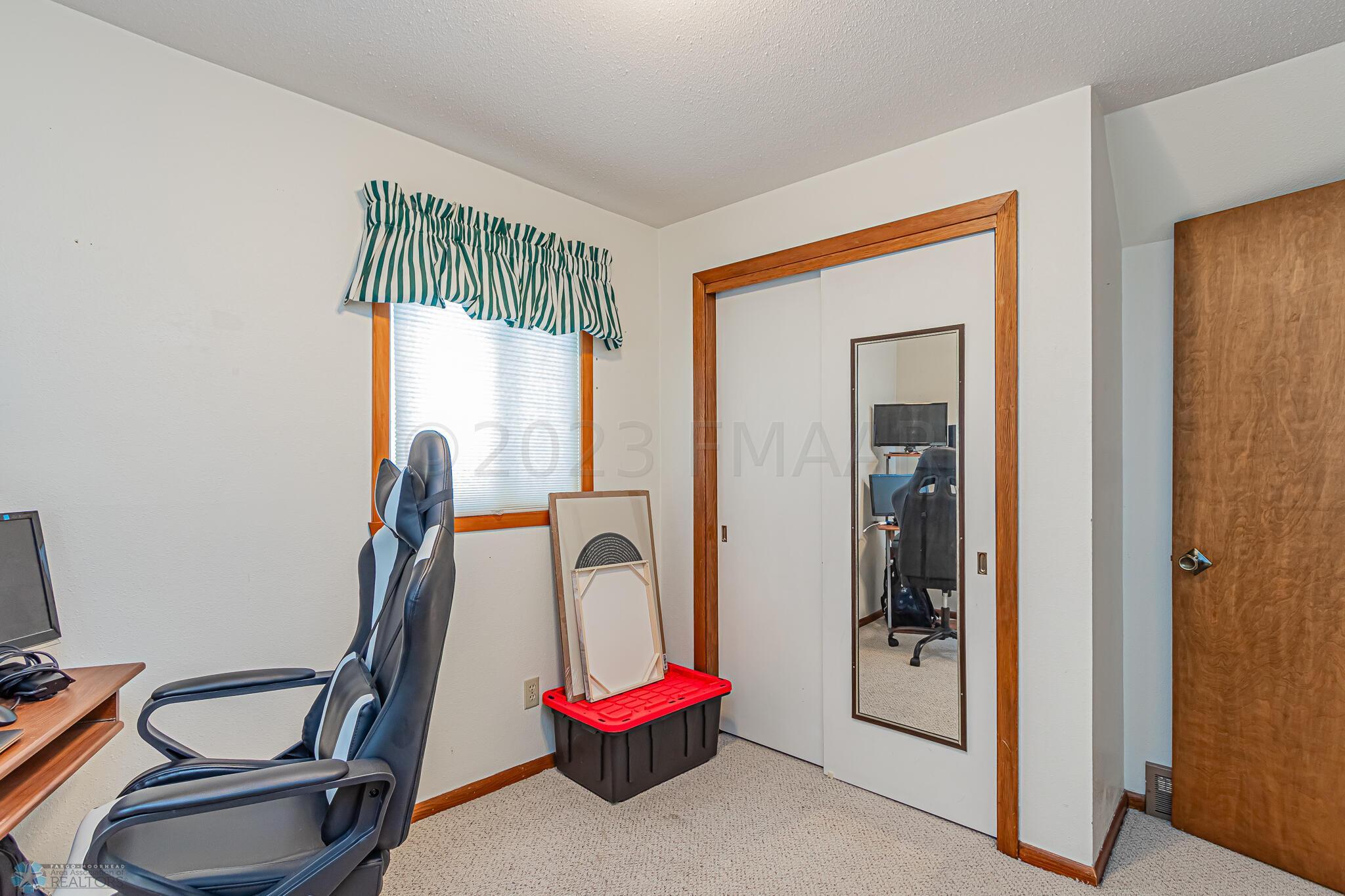 9 N Terrace N, Fargo, ND 58102-11