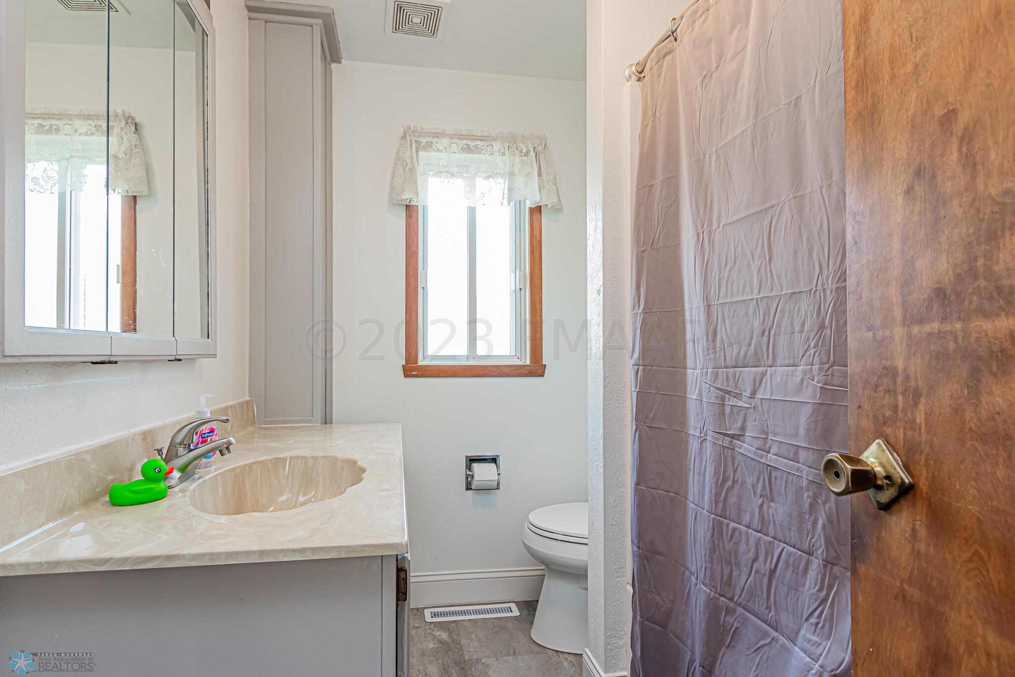 9 N Terrace N, Fargo, ND 58102-12