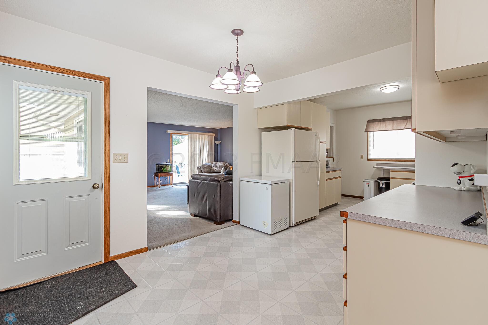 9 N Terrace N, Fargo, ND 58102-13