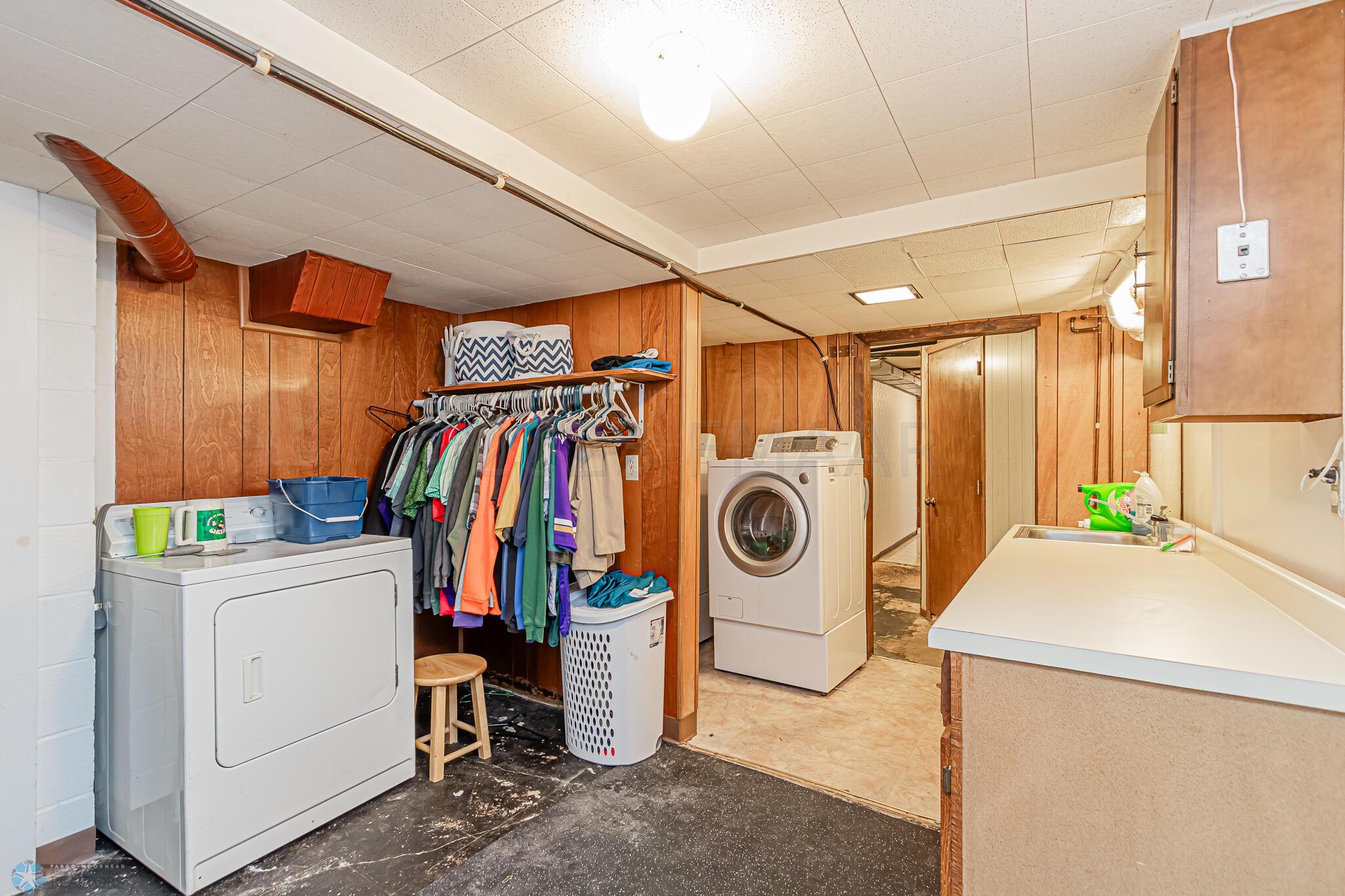 9 N Terrace N, Fargo, ND 58102-32