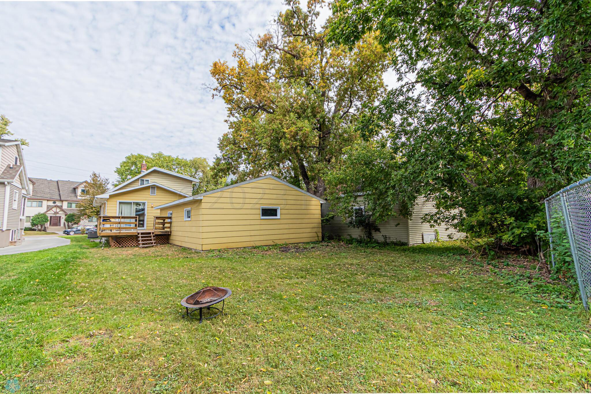 9 N Terrace N, Fargo, ND 58102-43