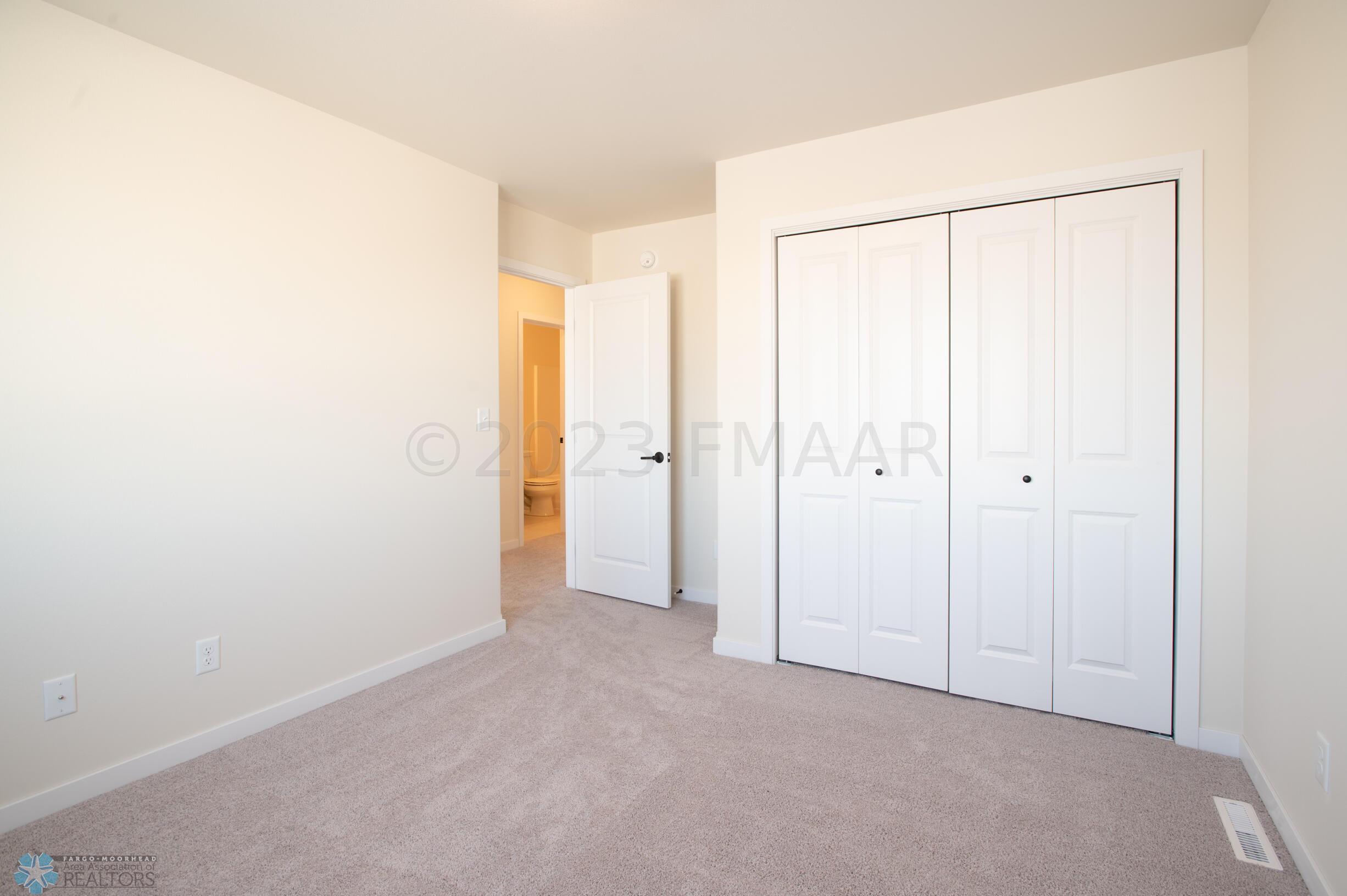 1360_GOLDENWOOD_DR-20
