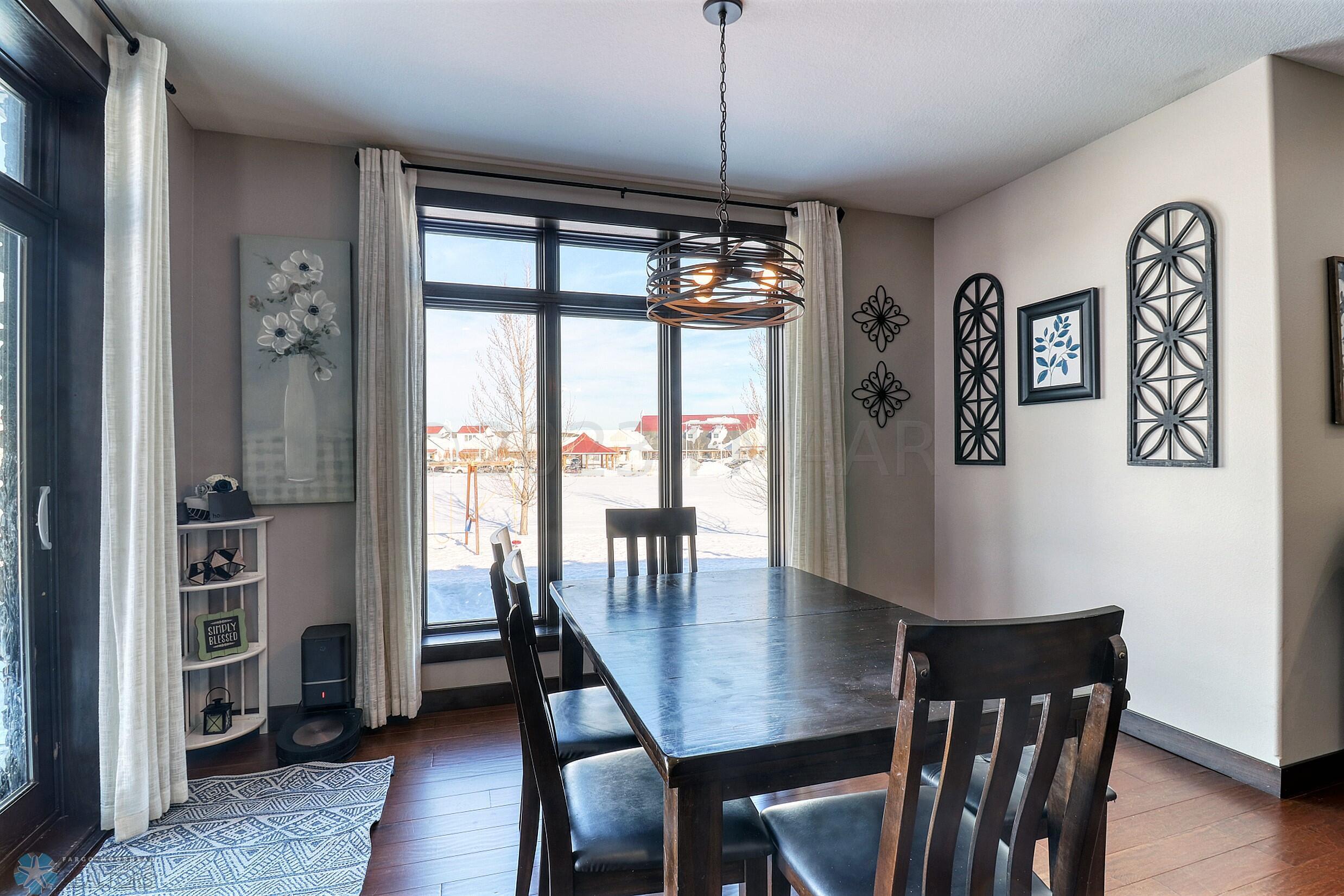 Dining Area1_2