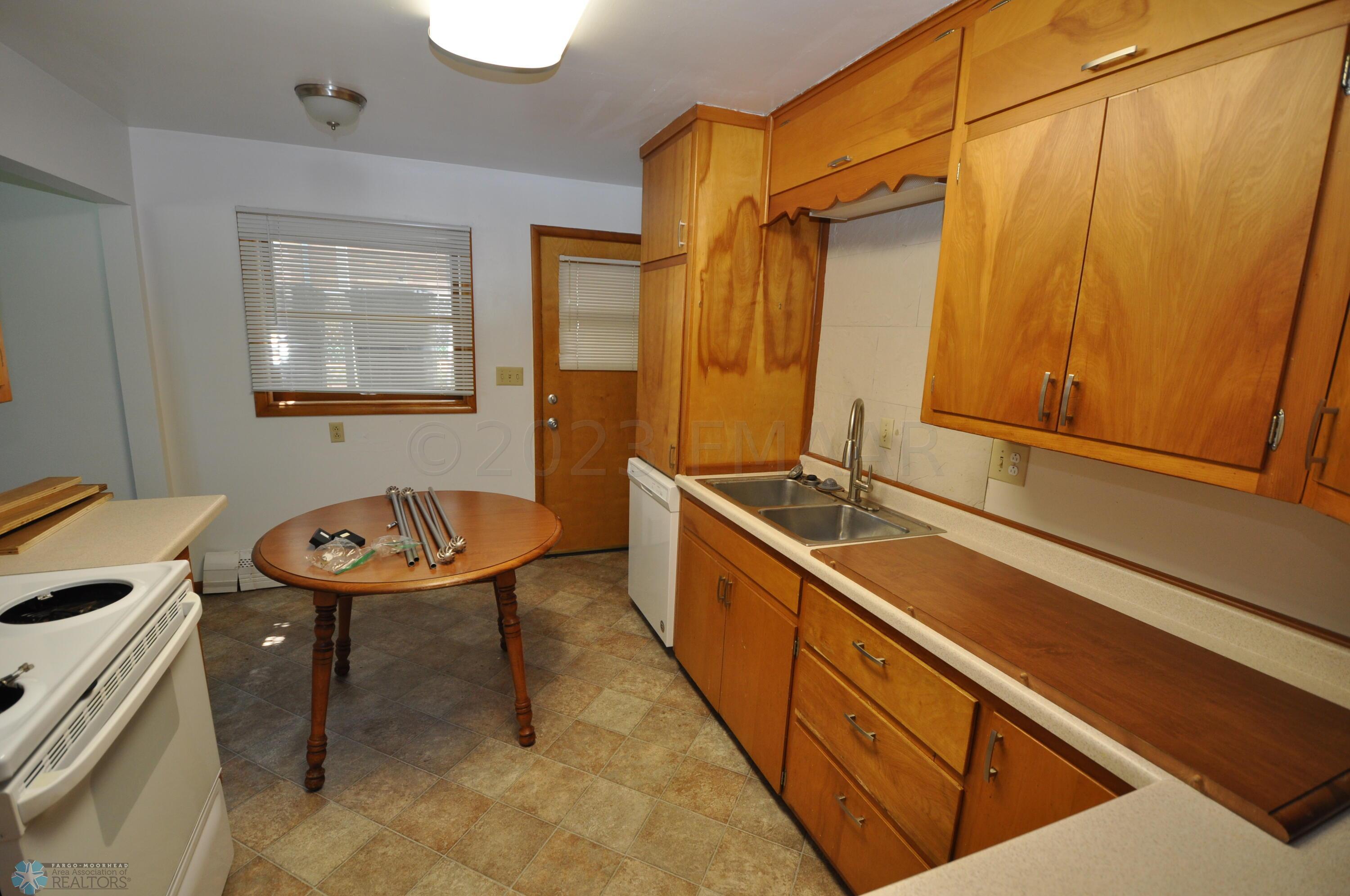Lower kitchen