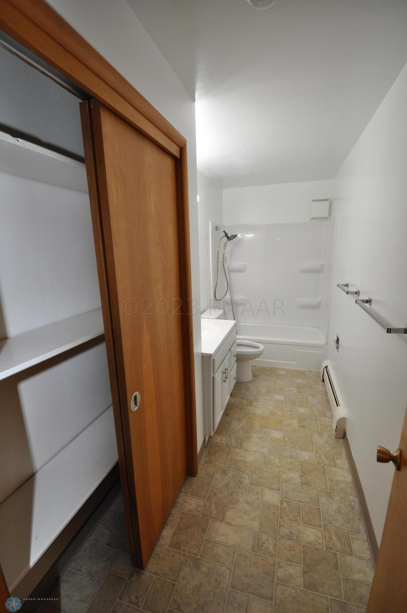 Bath 2 storage