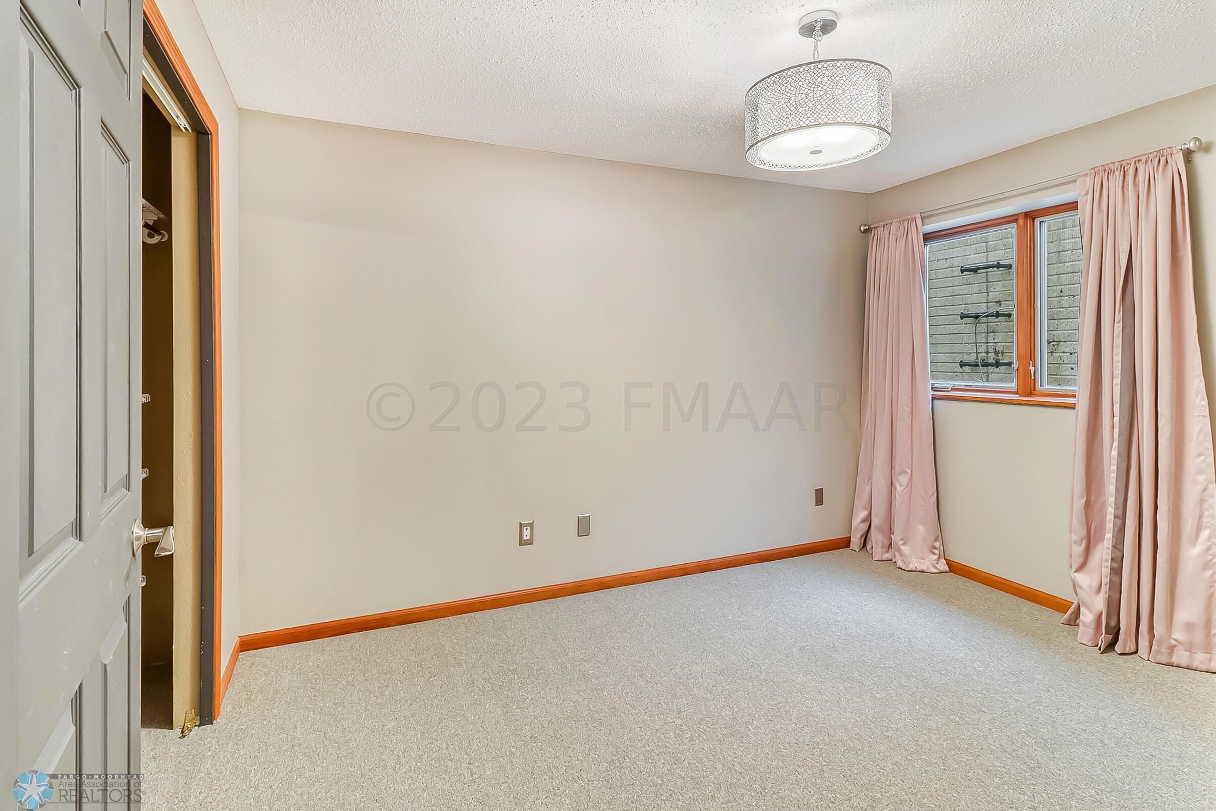 Basement Bedroom1_1