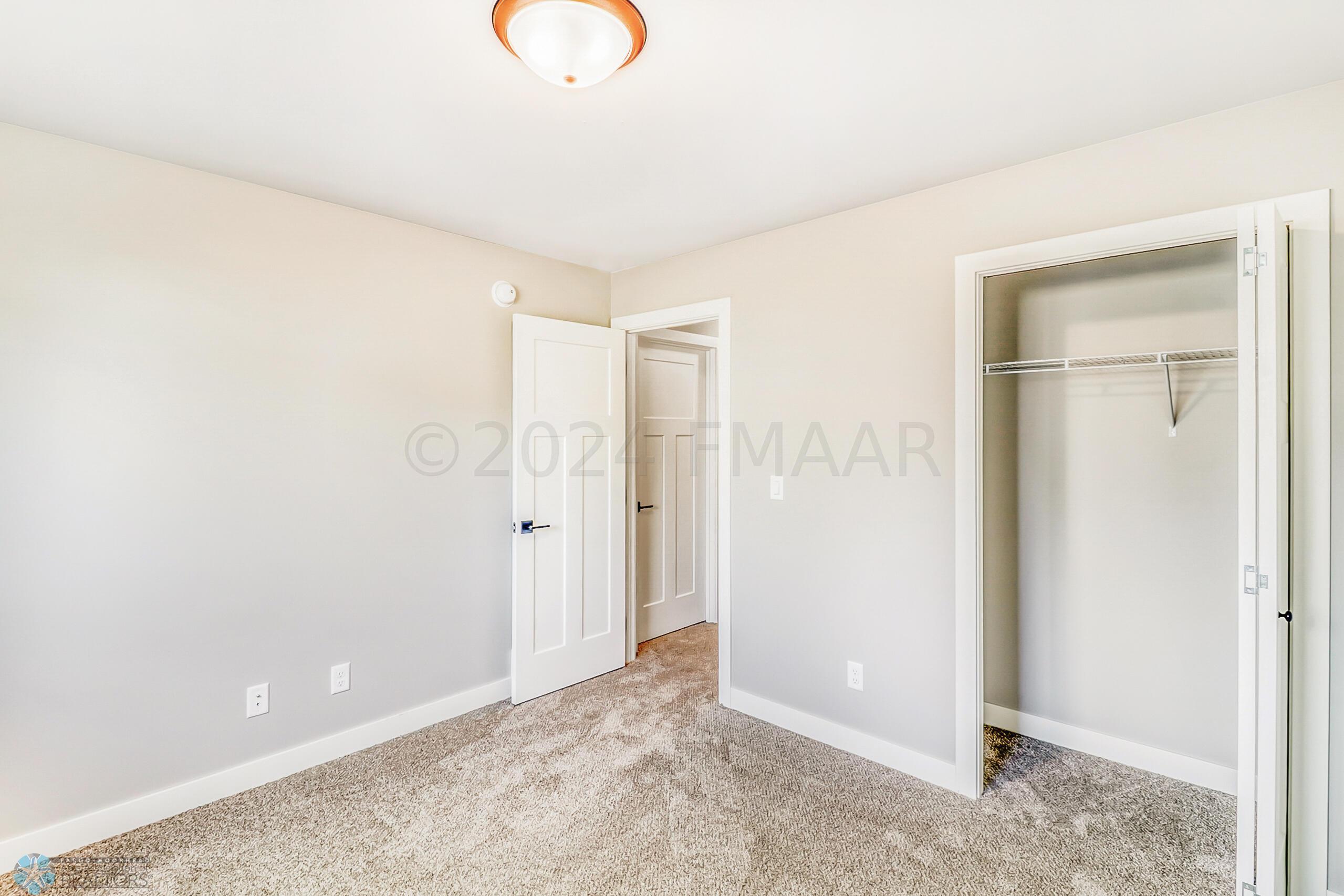 Bedroom4 (3)