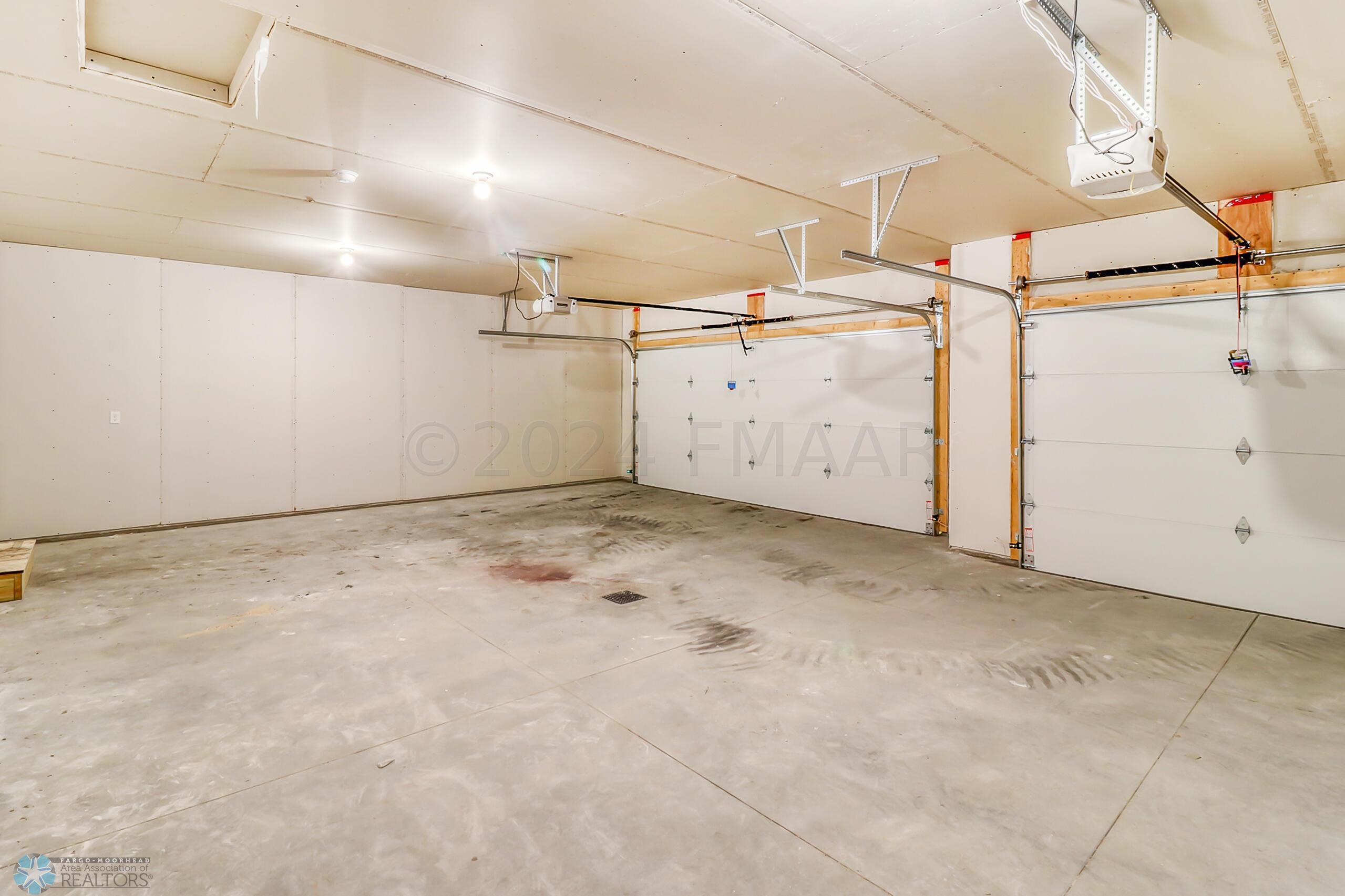 Garage (2)